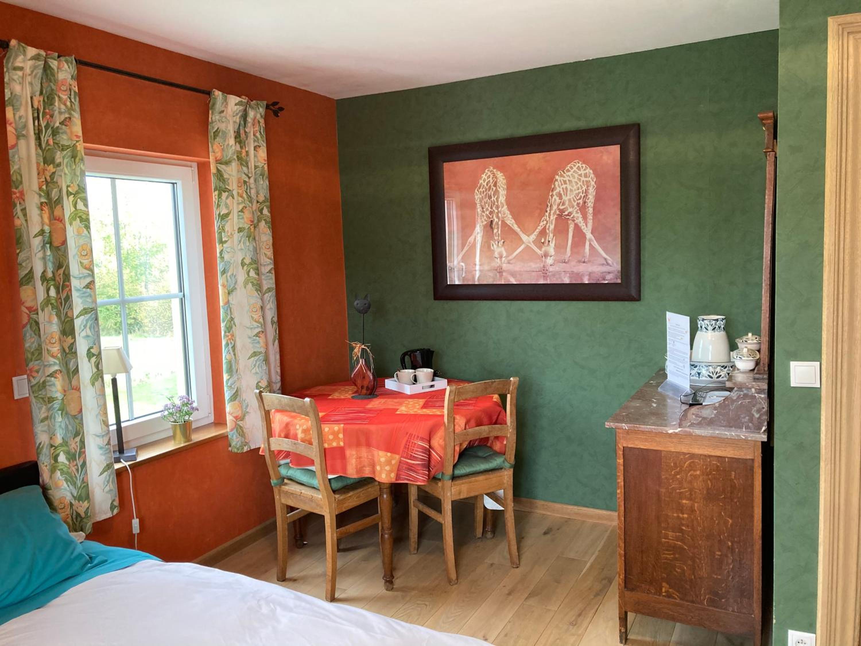 Double Room with Shared Bathroom photo 2