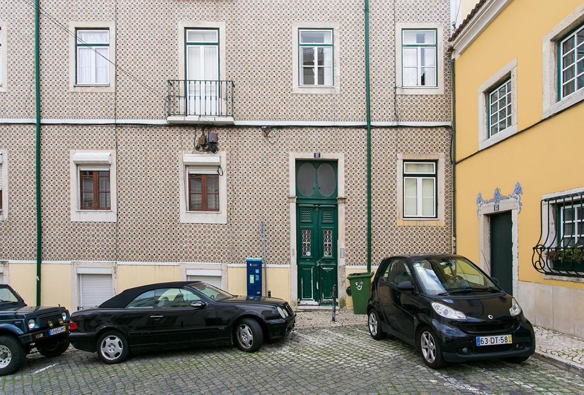 Three-Bedroom Apartment - Photo 6