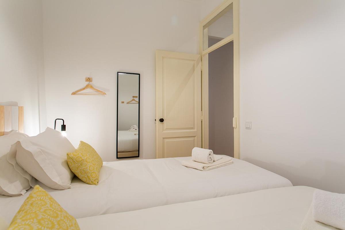 Three-Bedroom Apartment - Photo 8