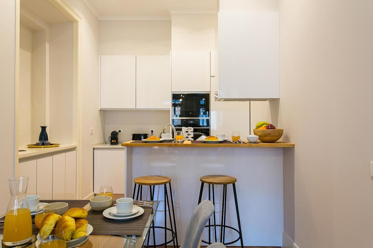Three-Bedroom Apartment - Photo 9