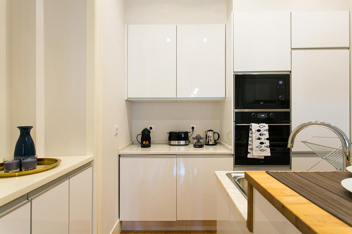 Three-Bedroom Apartment - Photo 10