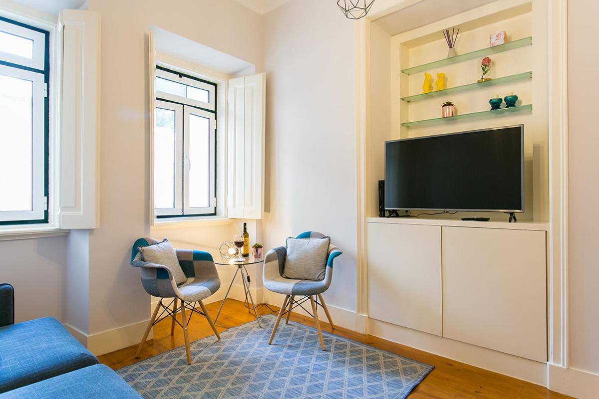 Three-Bedroom Apartment - Photo 12