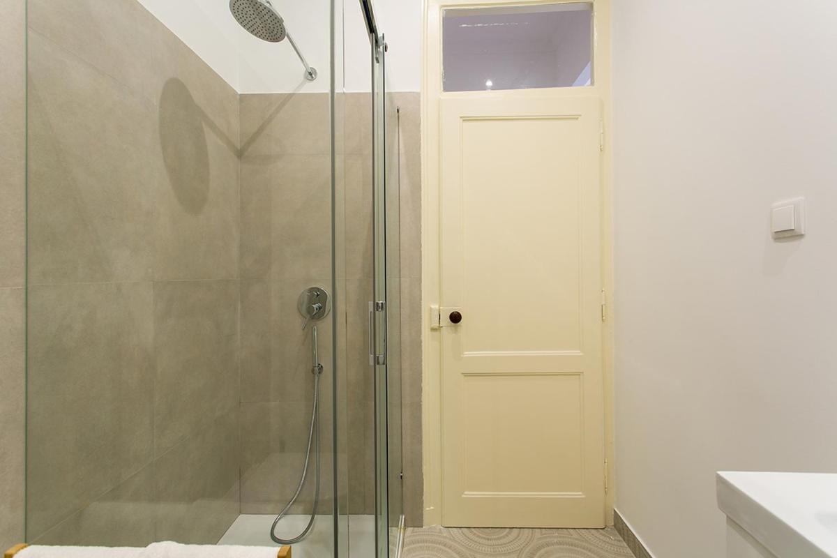 Three-Bedroom Apartment - Photo 23
