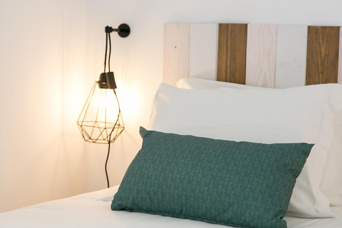 Three-Bedroom Apartment - Photo 35