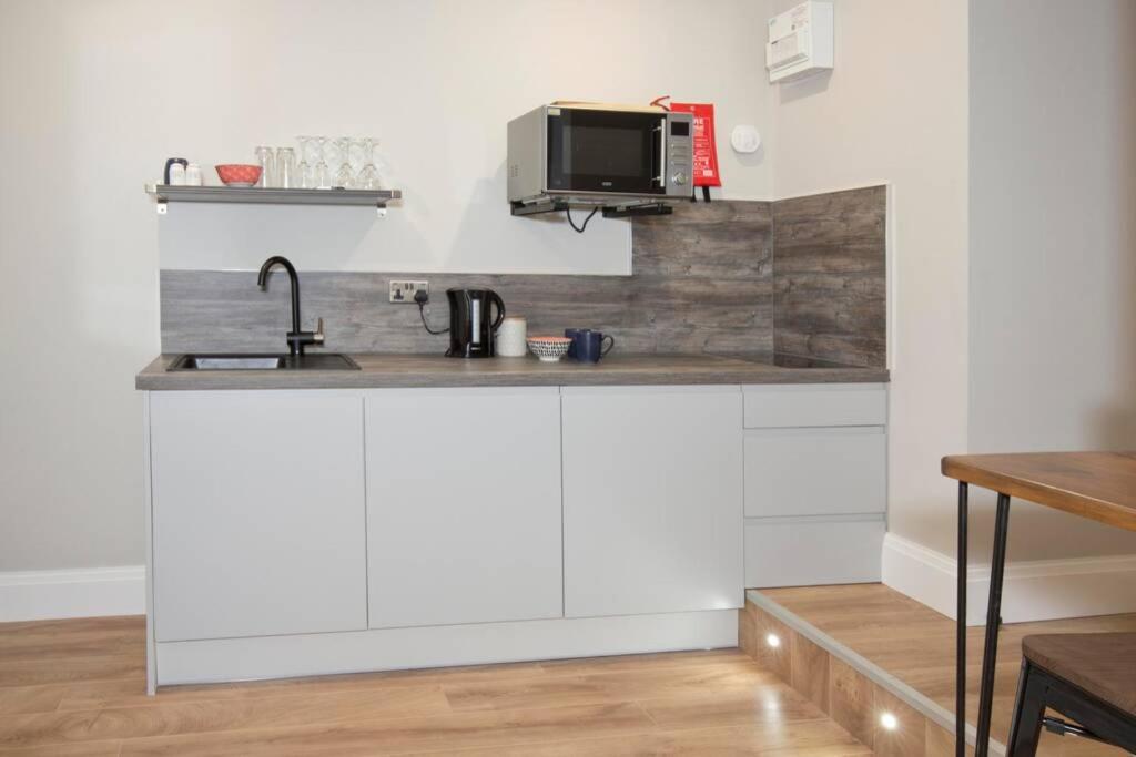 Two-Bedroom Apartment - Photo 18