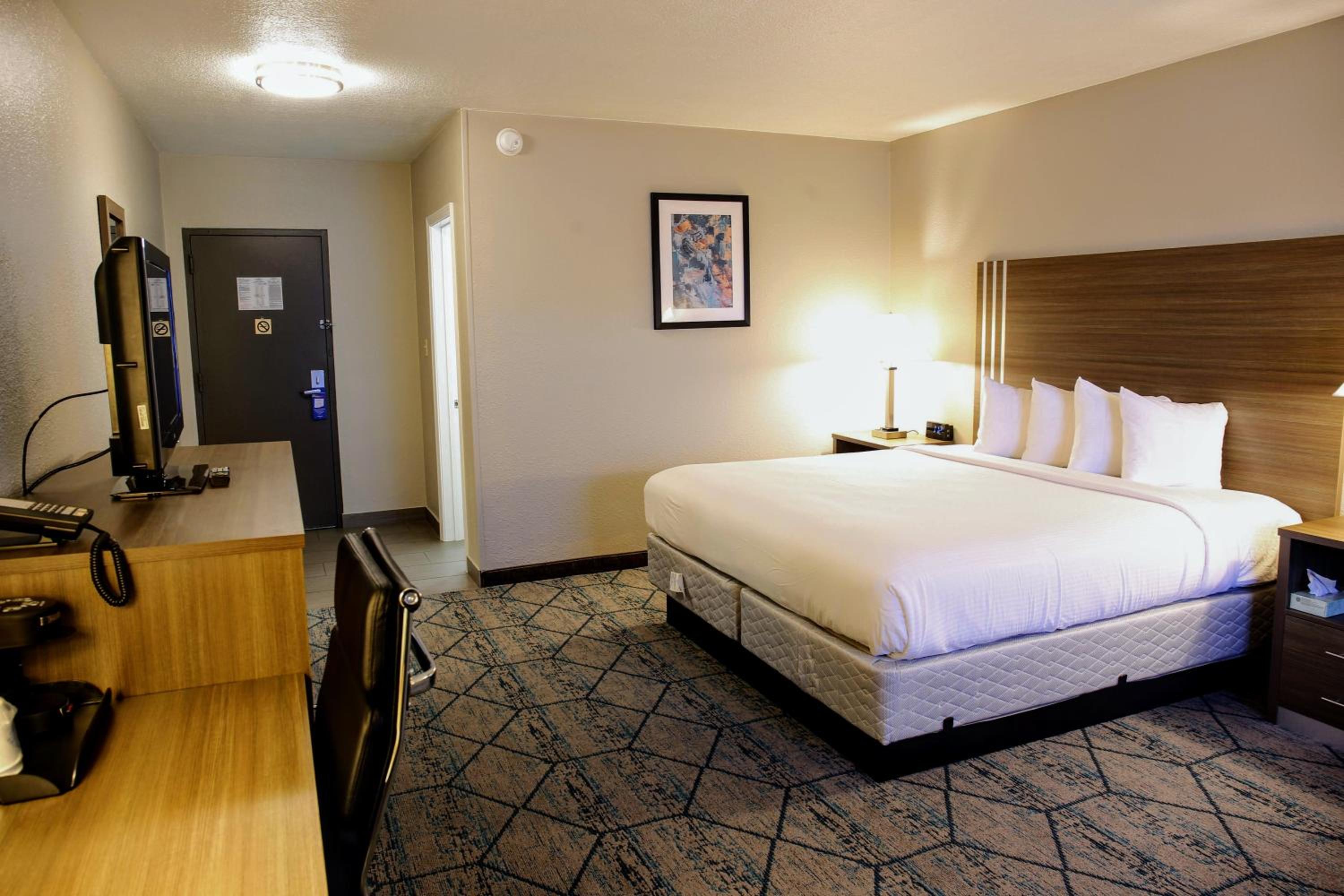 King Room - Non-Smoking photo 1