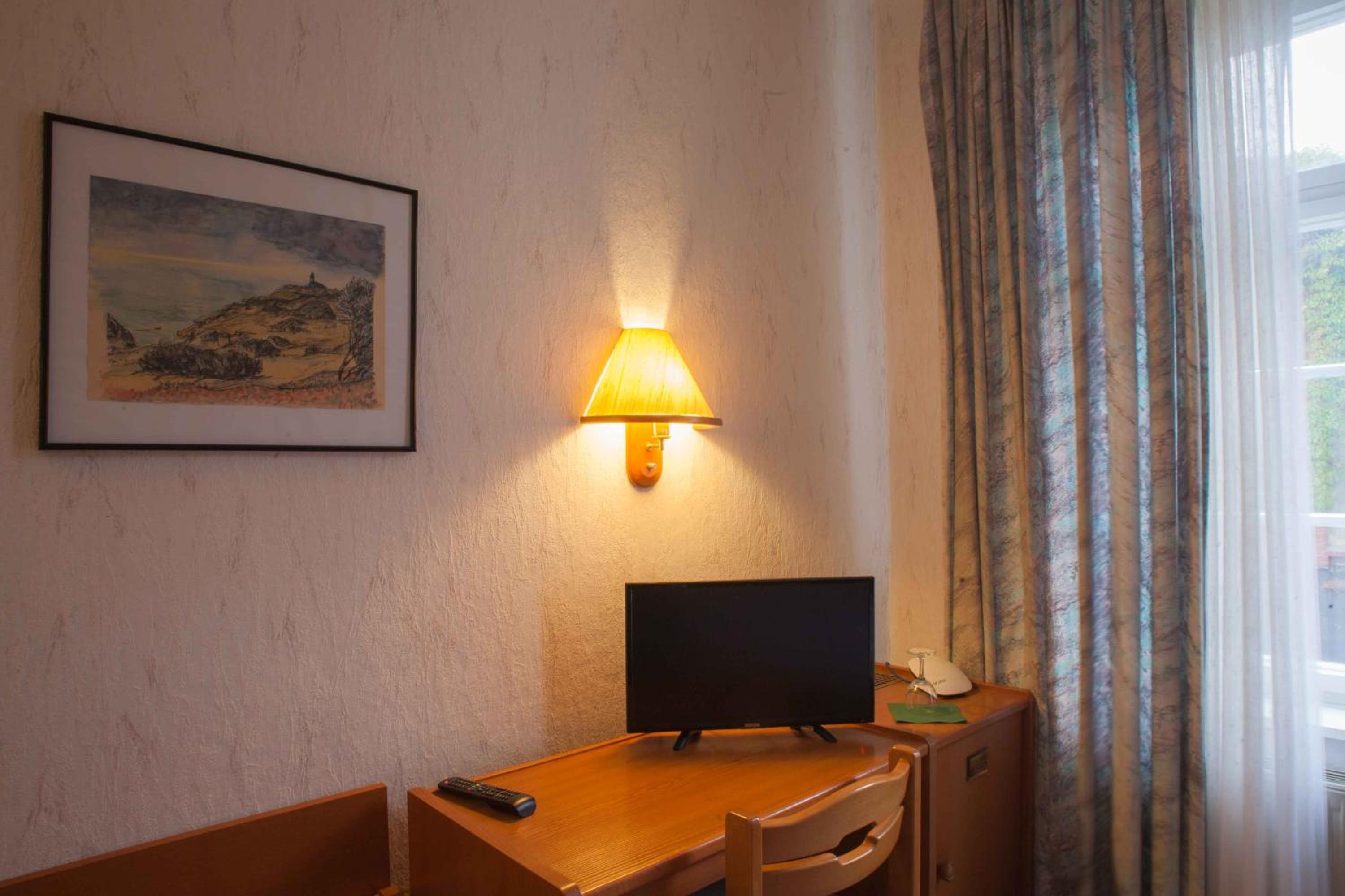 Single Room photo 2
