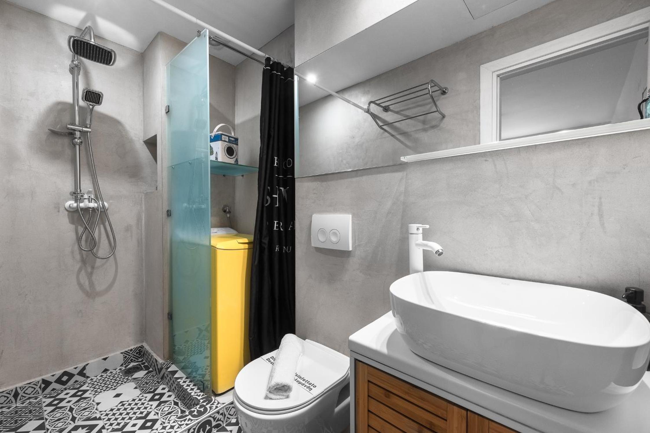 Two-Bedroom Apartment - Photo 2