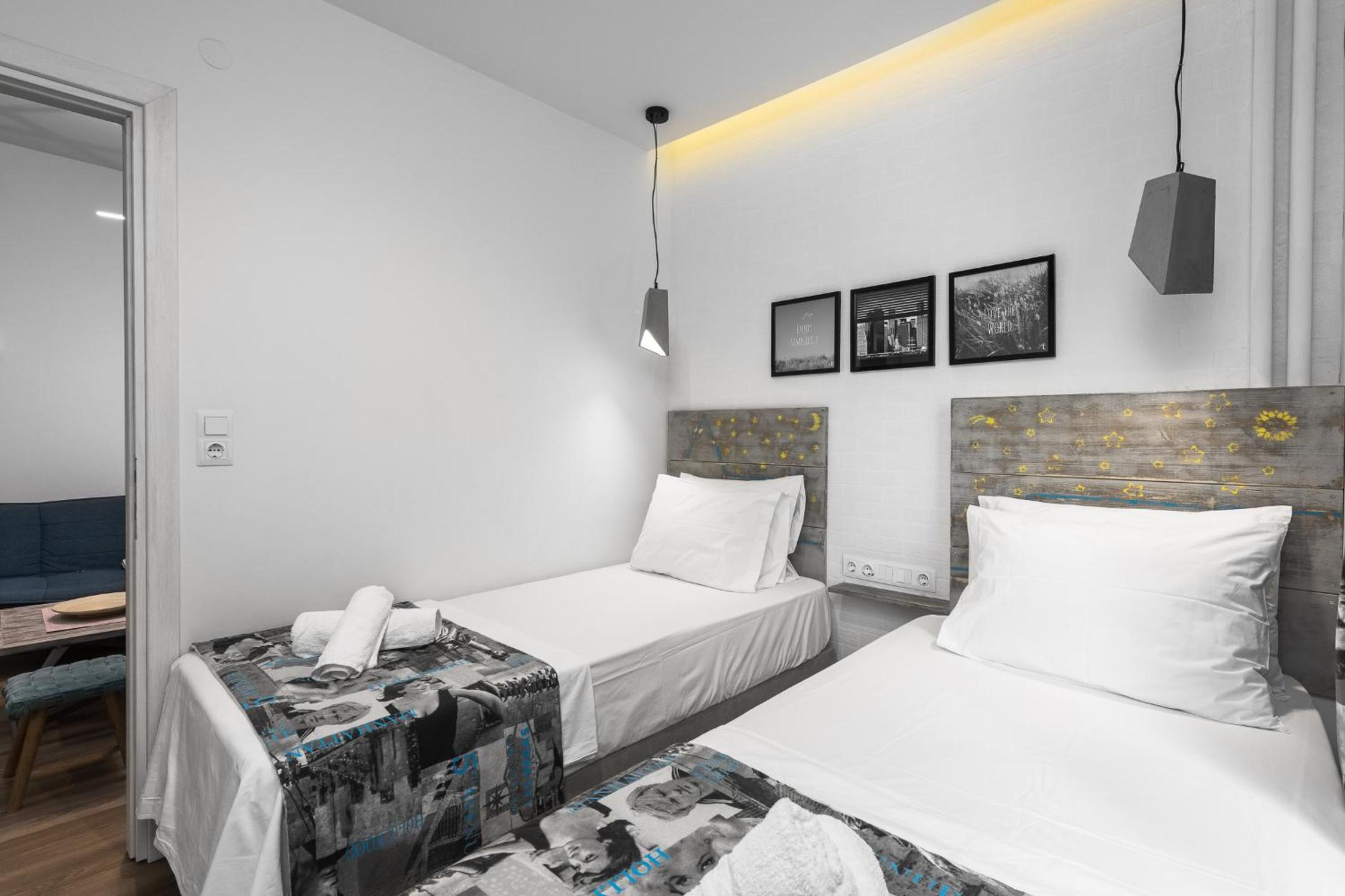 Two-Bedroom Apartment - Photo 9