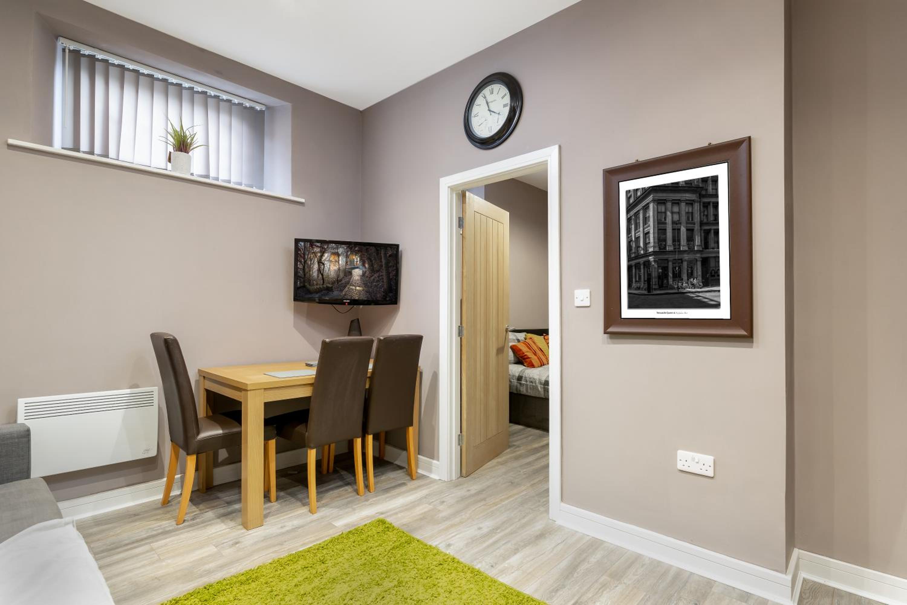 Studio Apartment photo 3