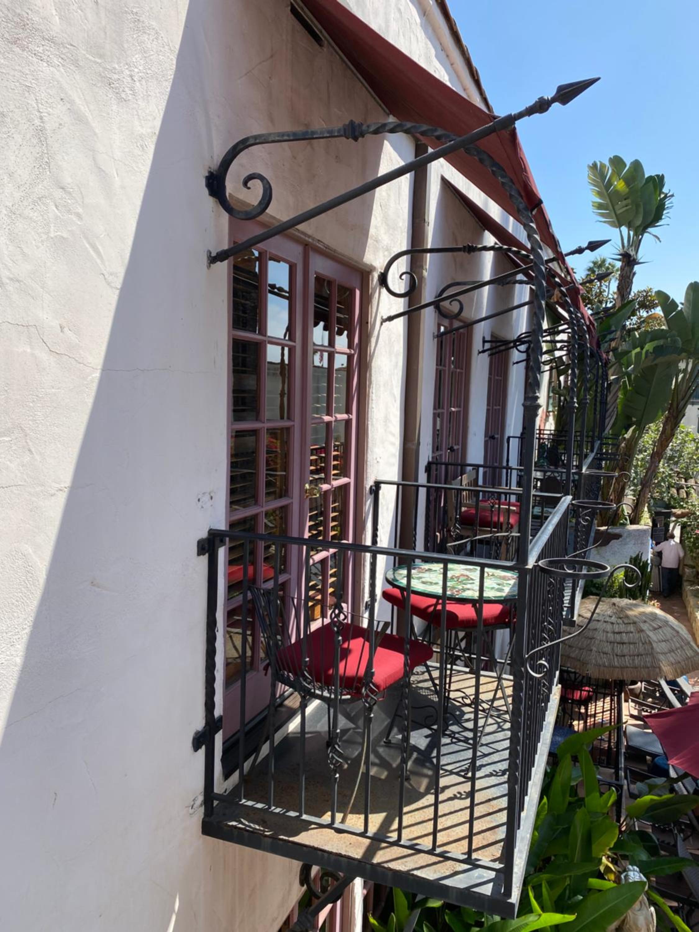 Suite with Balcony - Photo 10
