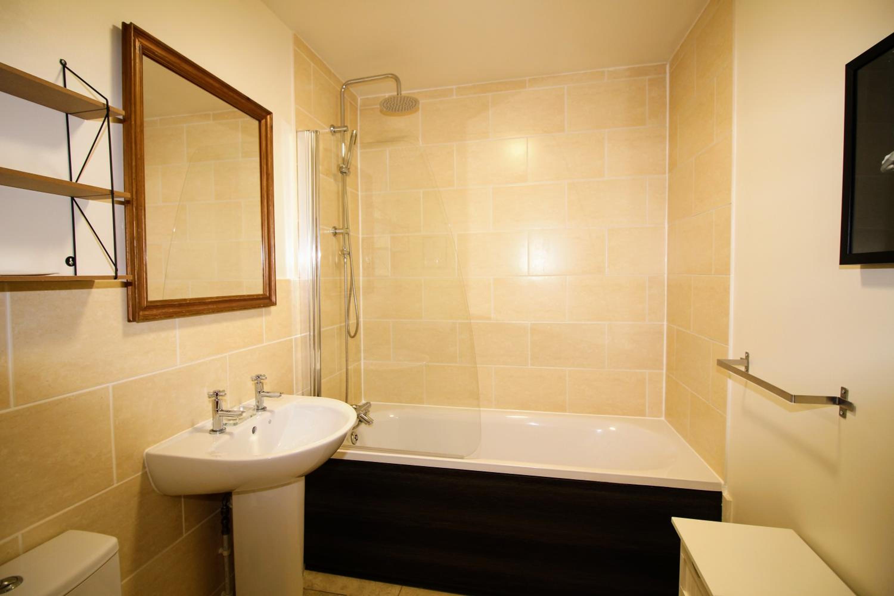 Two-Bedroom House photo 3