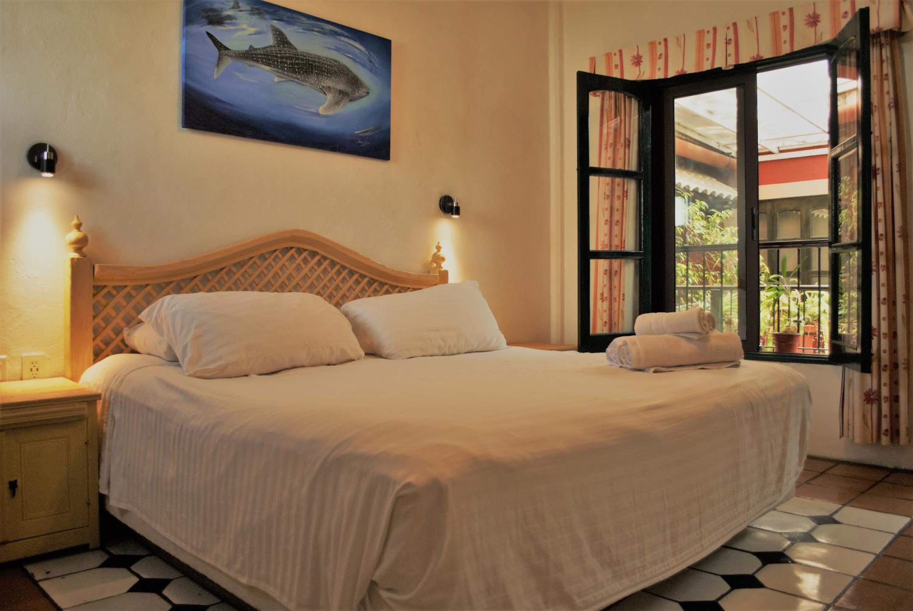 Standard King Room photo 3