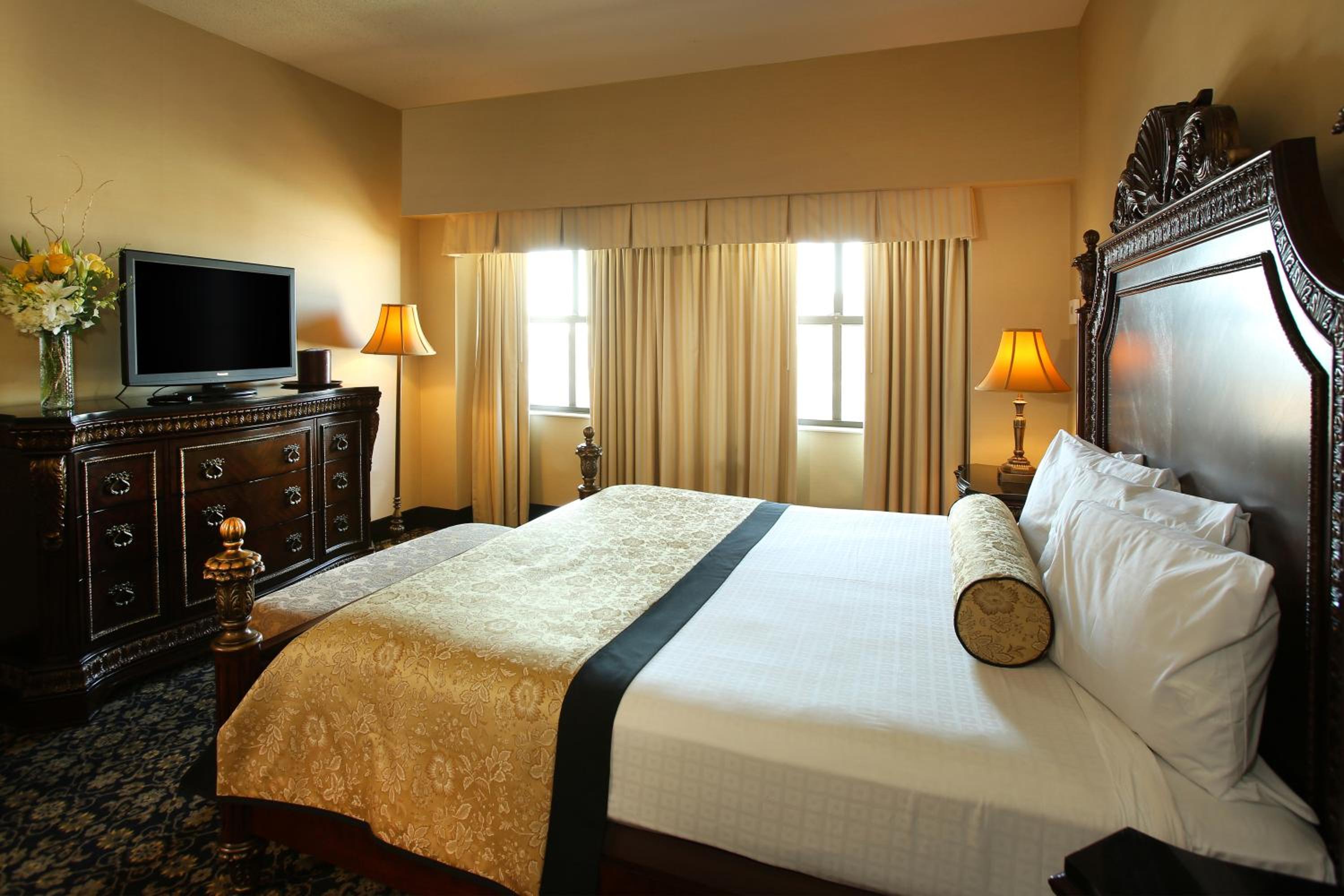 Sinatra King Suite - Photo 1