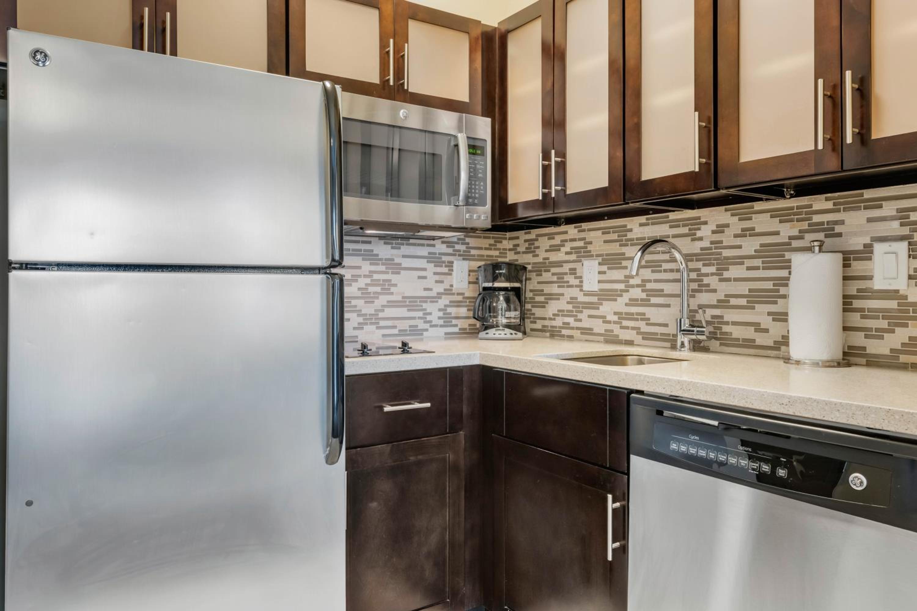 Studio Suite - Photo 3