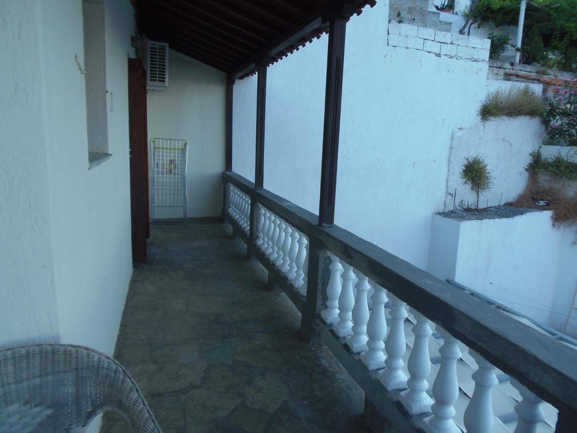 Apartment with Balcony - Photo 9