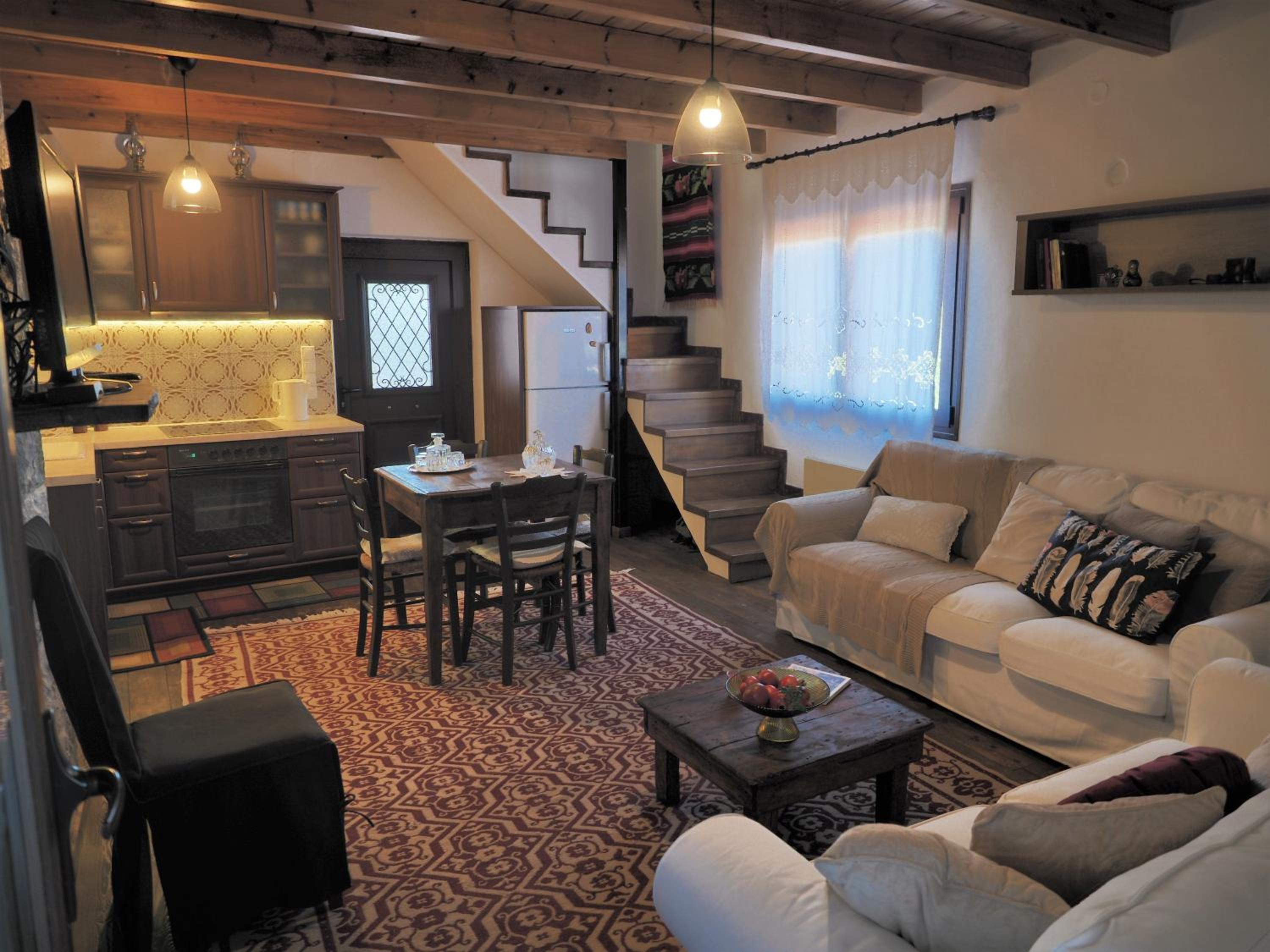 Two-Bedroom House - Photo 1