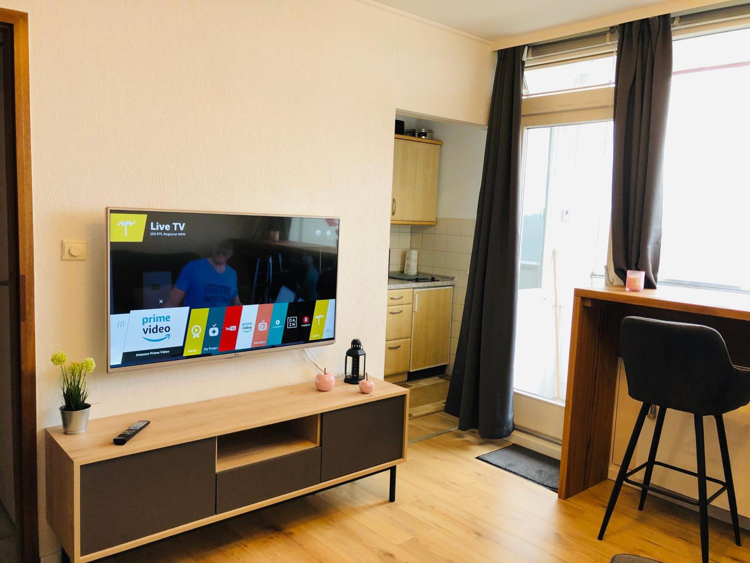 One-Bedroom Apartment photo 1