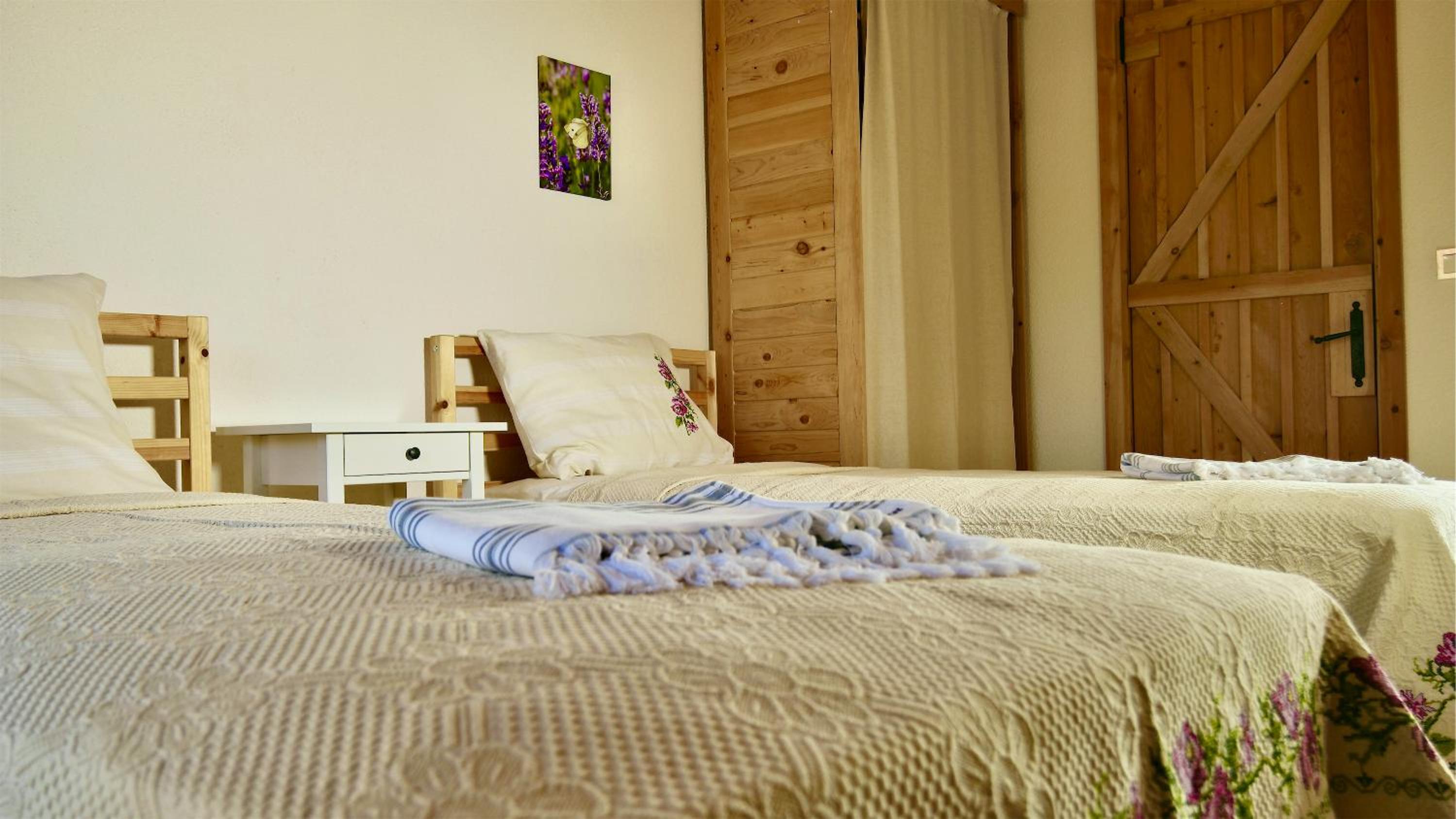 Standard Twin Room - Photo 7