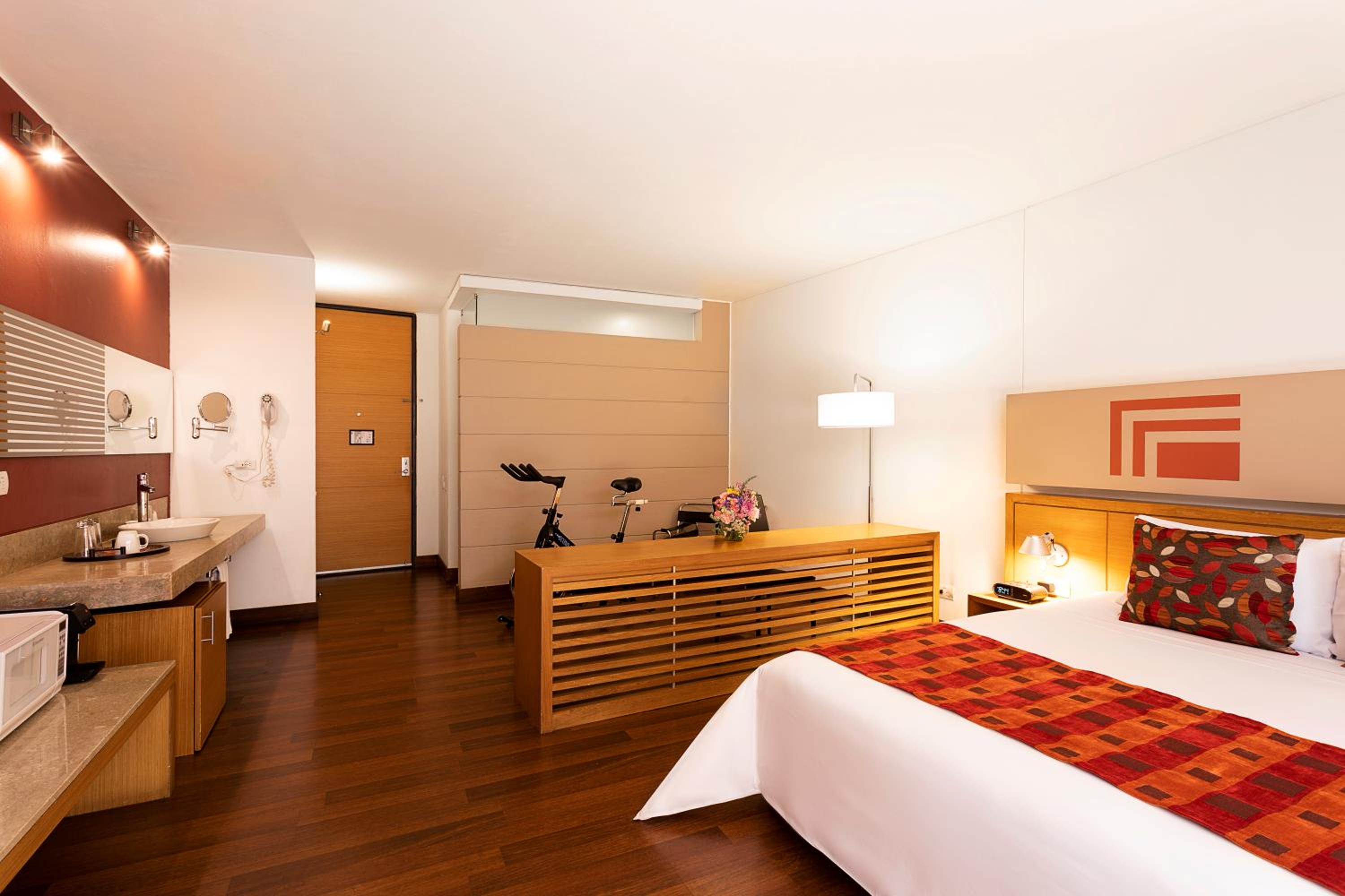 Junior Suite with Terrace - Photo 4