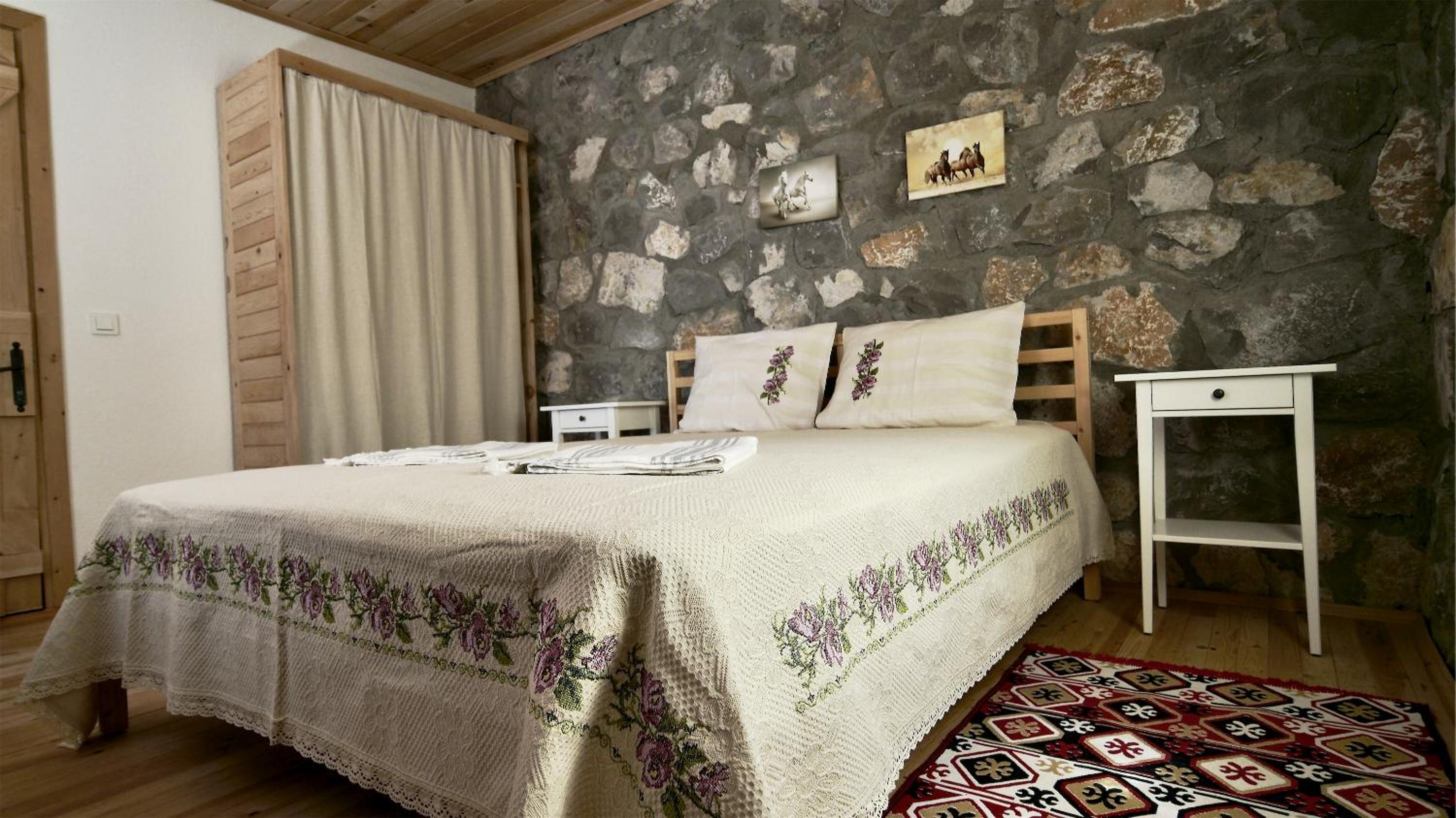 Deluxe Double Room - Photo 5