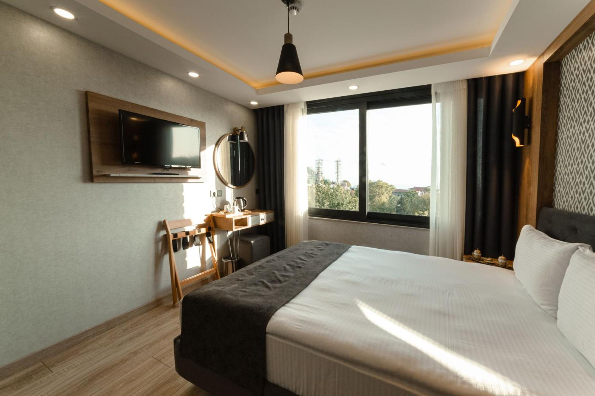 Deluxe Double Room with Sea View photo 3