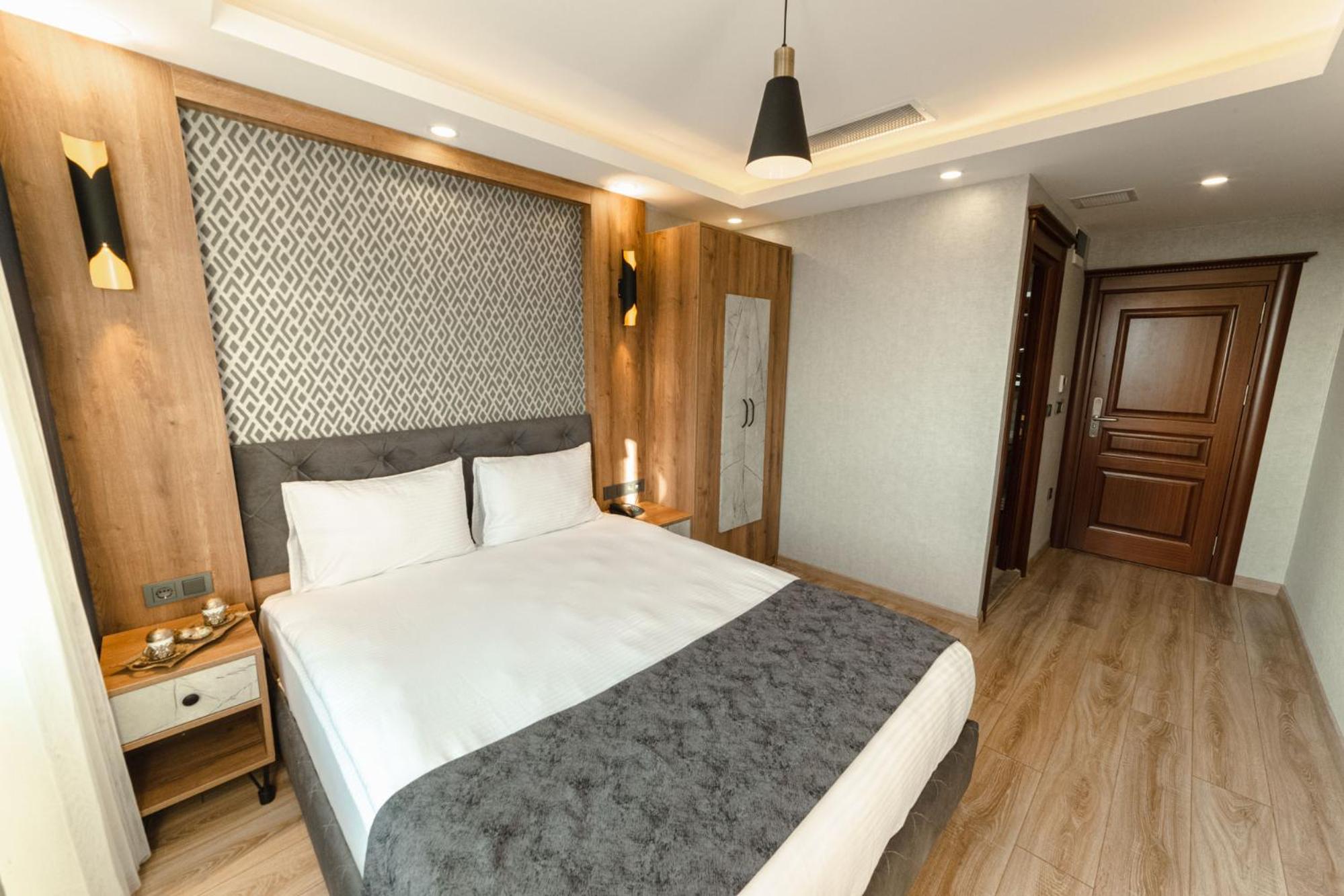 Deluxe Double Room with Sea View photo 2