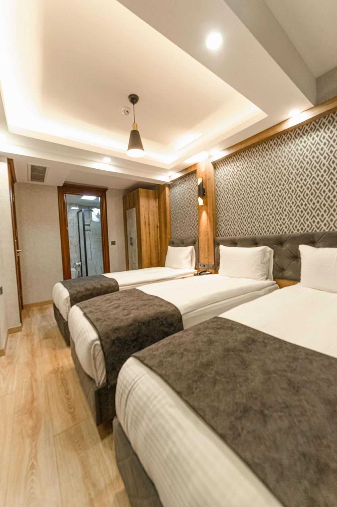 Economy Triple Room - Basement Floor photo 3