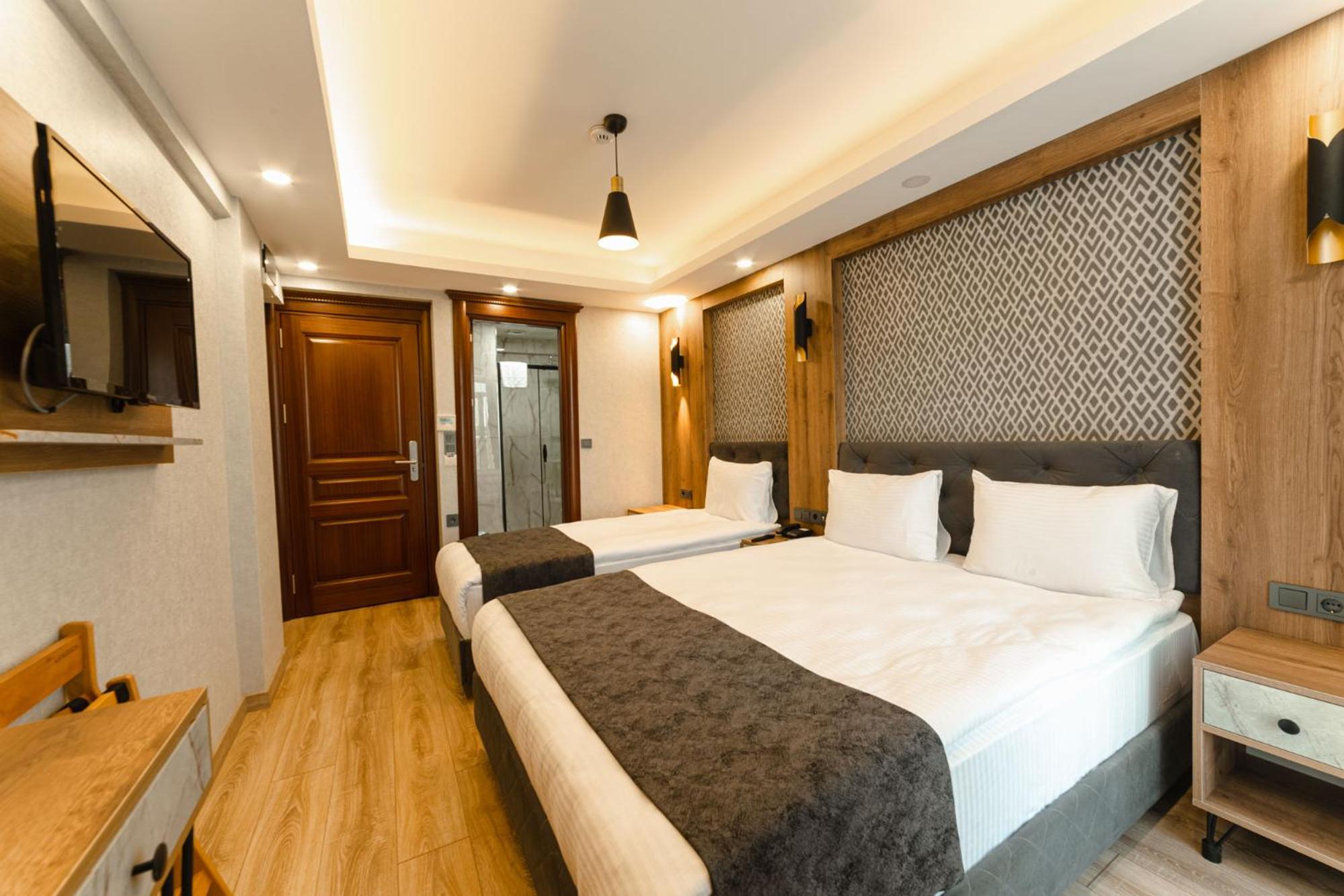 Standard Triple Room photo 2