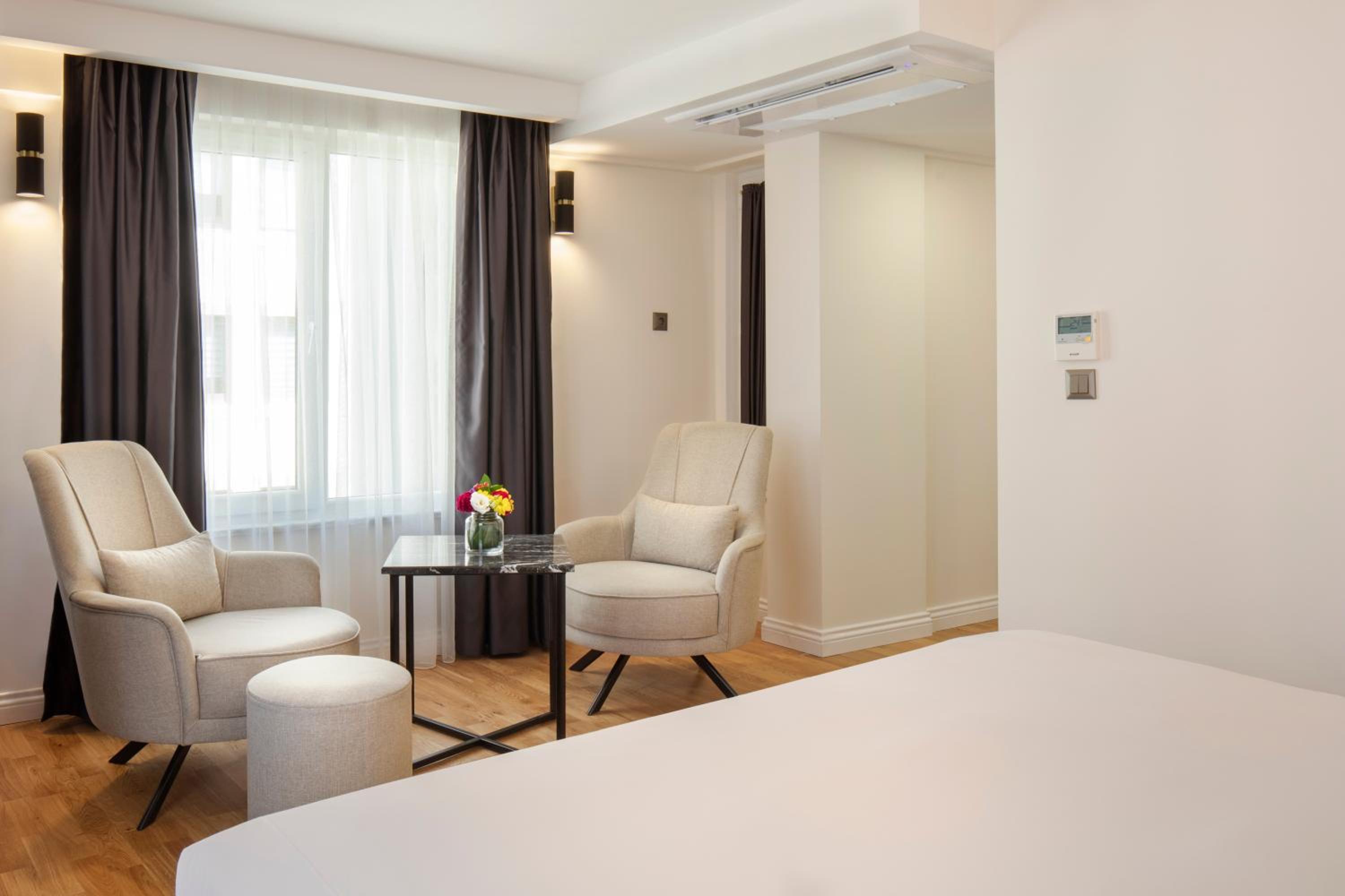 Executive Suite photo 3