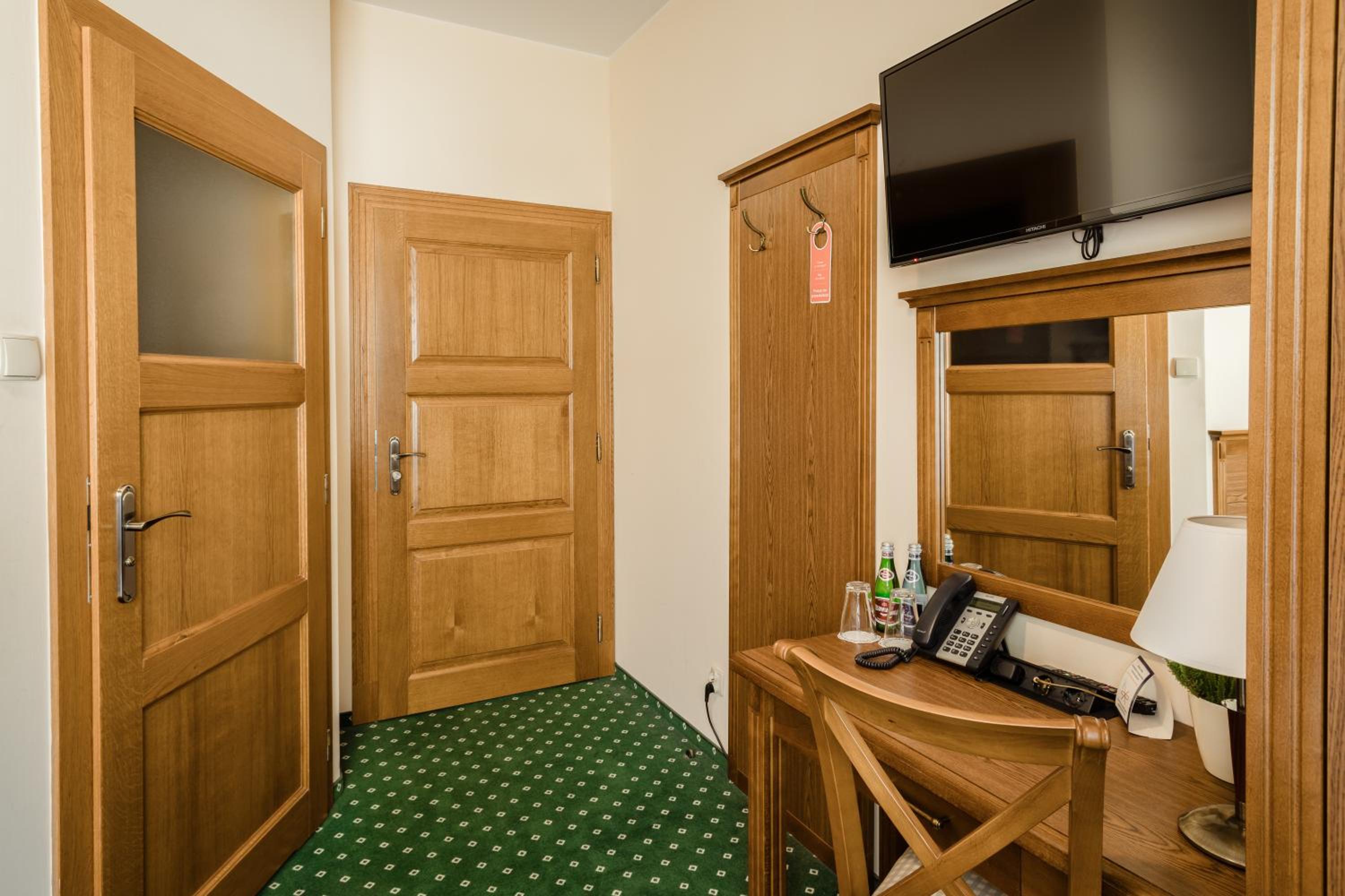 Standard Double Room - Photo 3