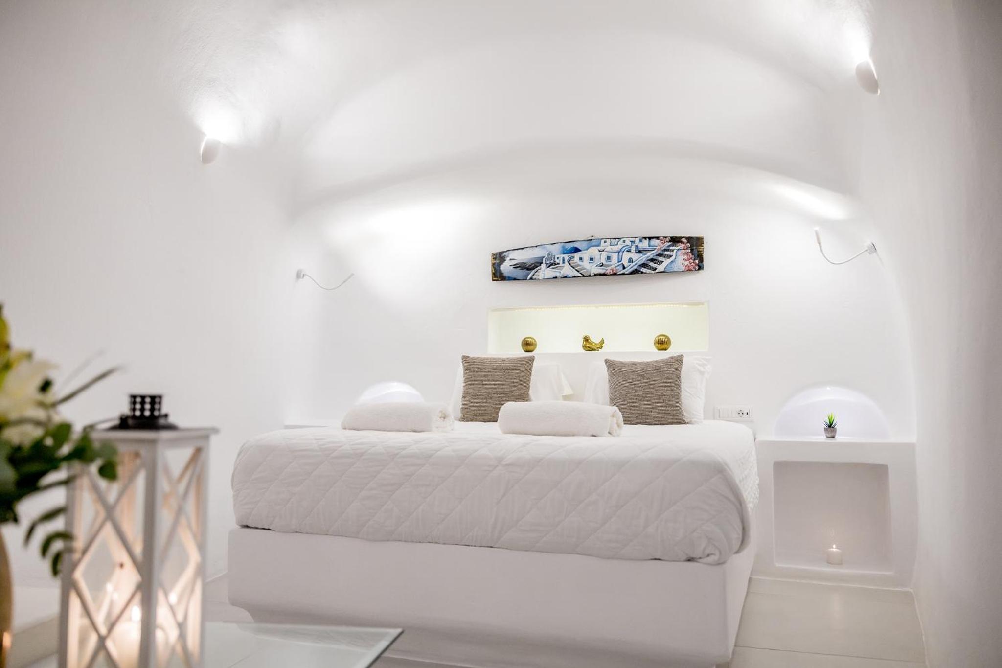 Icon Apartment with Bed Deck