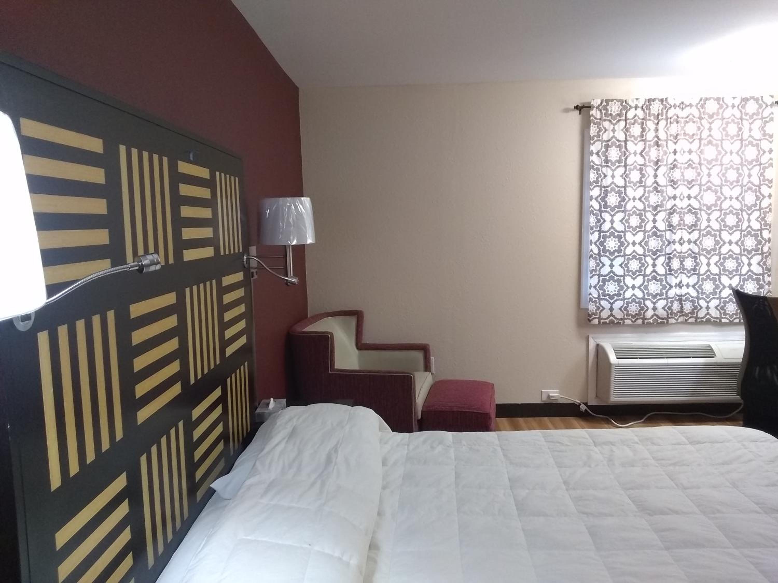 Deluxe Queen Room photo 1