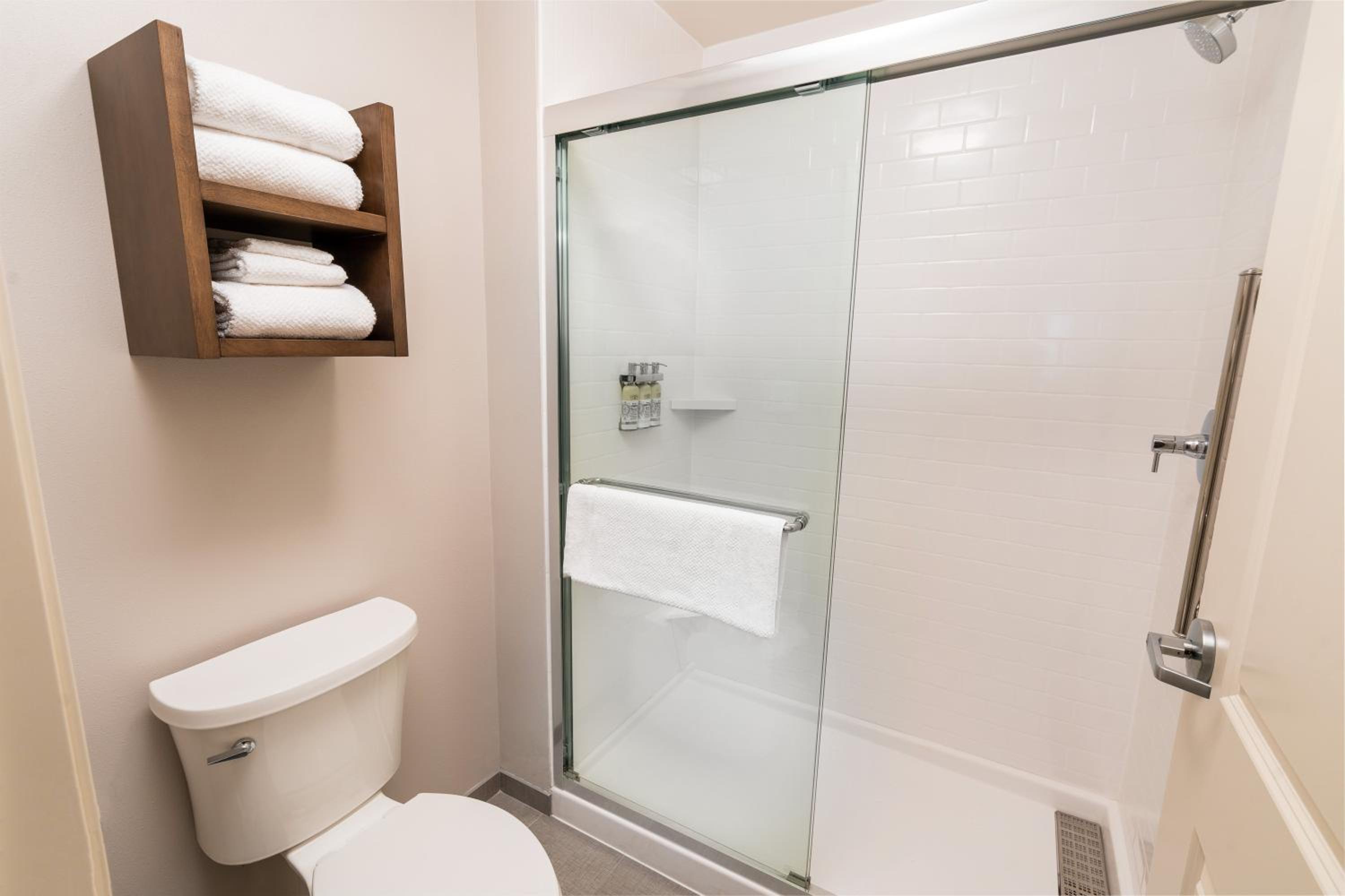 King Studio Suite - Photo 2