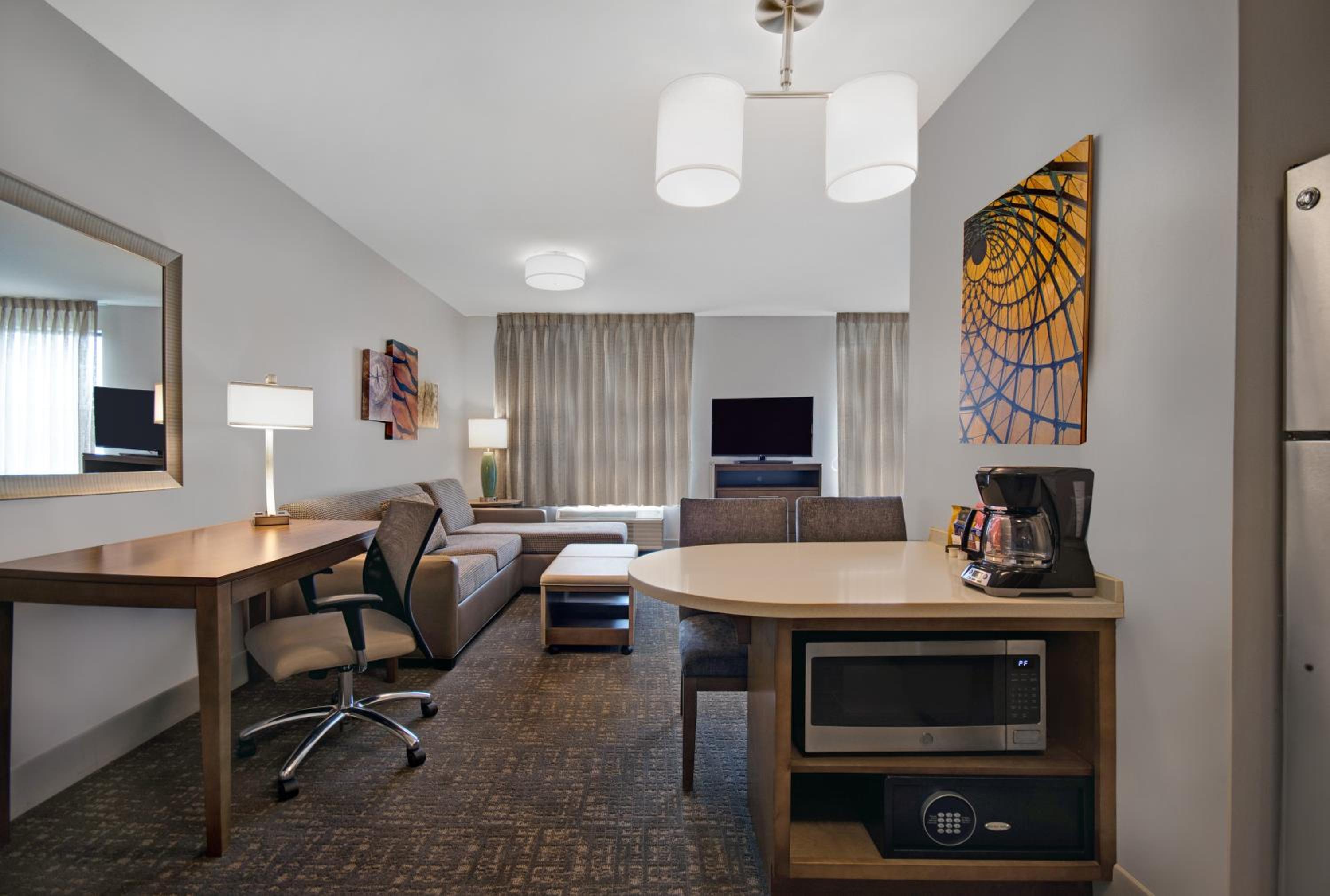 King Studio Suite - Hearing Accessible/Non-Smoking - Photo 2