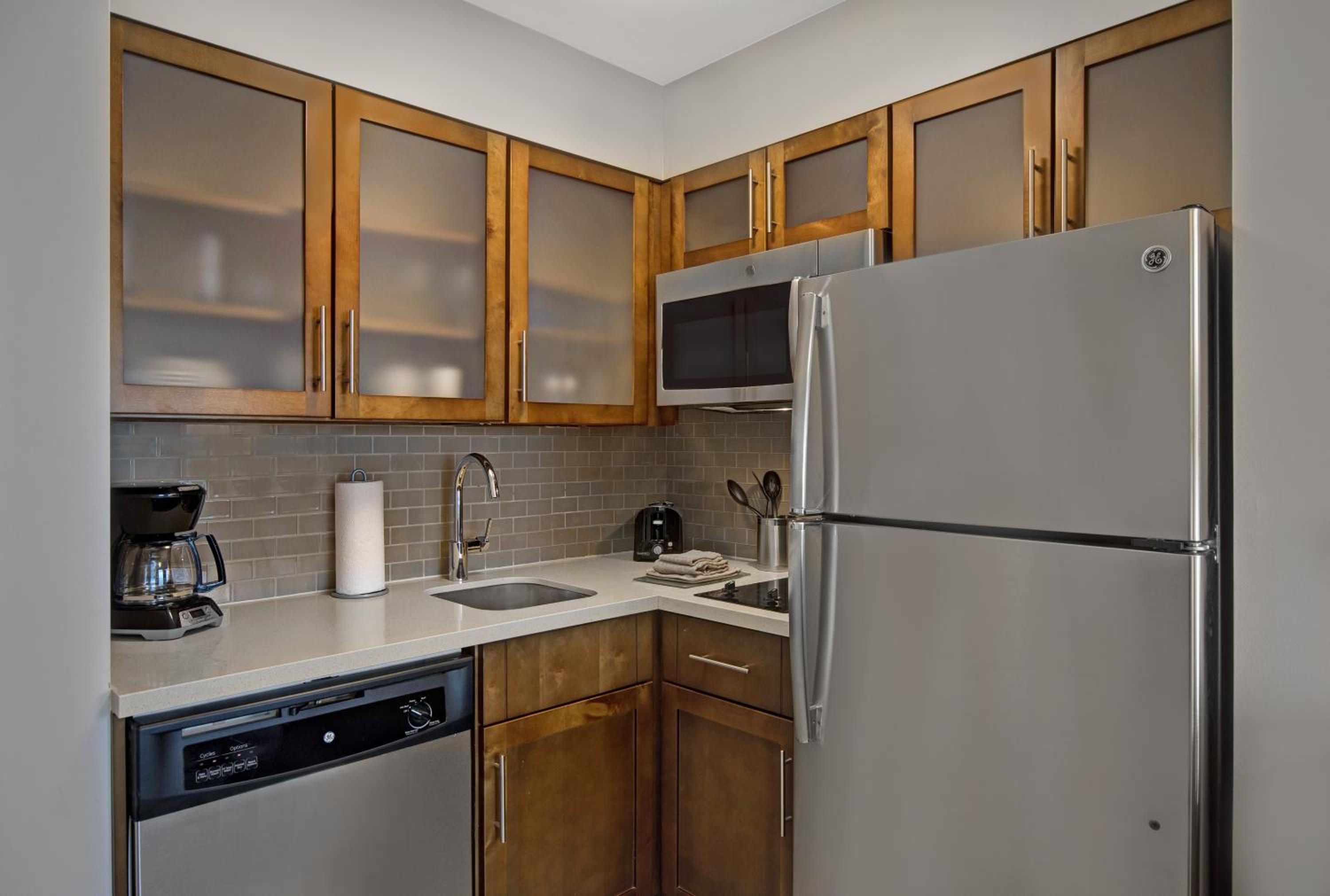 King Studio Suite - Photo 2