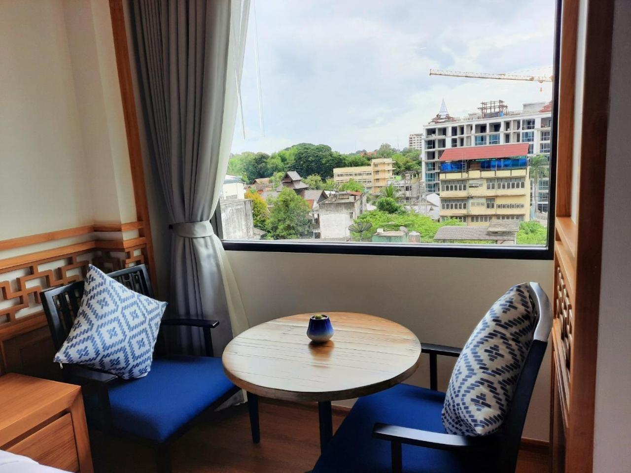 Deluxe Double or Twin Room with Balcony - Photo 8