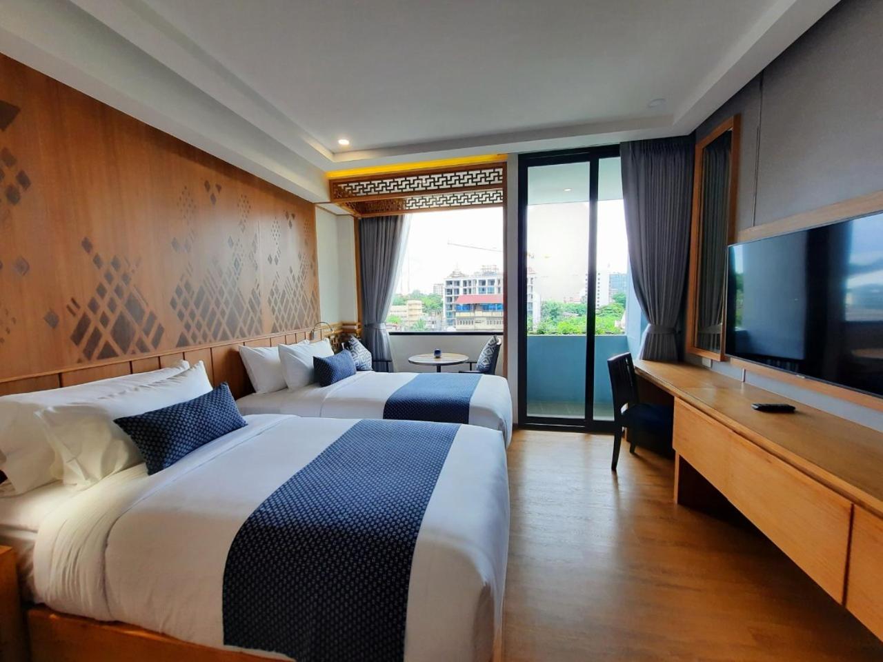 Deluxe Double or Twin Room with Balcony - Photo 11