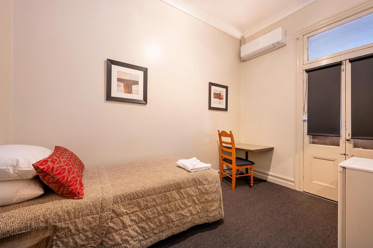 Single Room with Balcony with Shared Bathroom