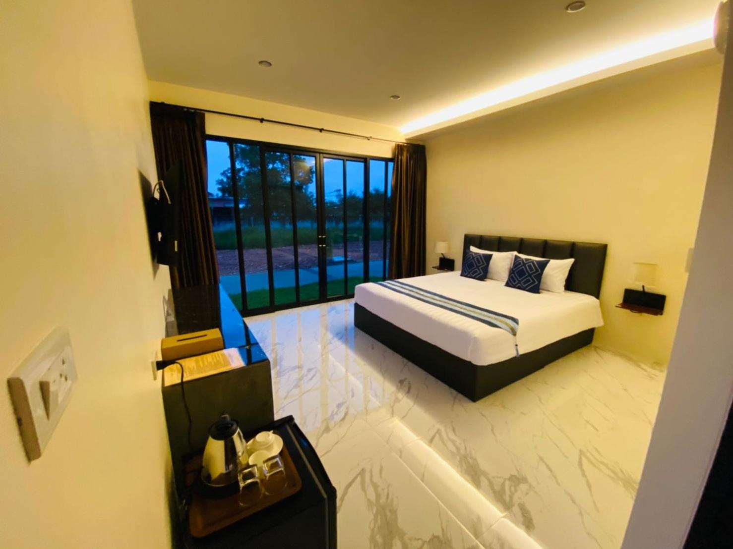 Deluxe Double Room - Photo 5