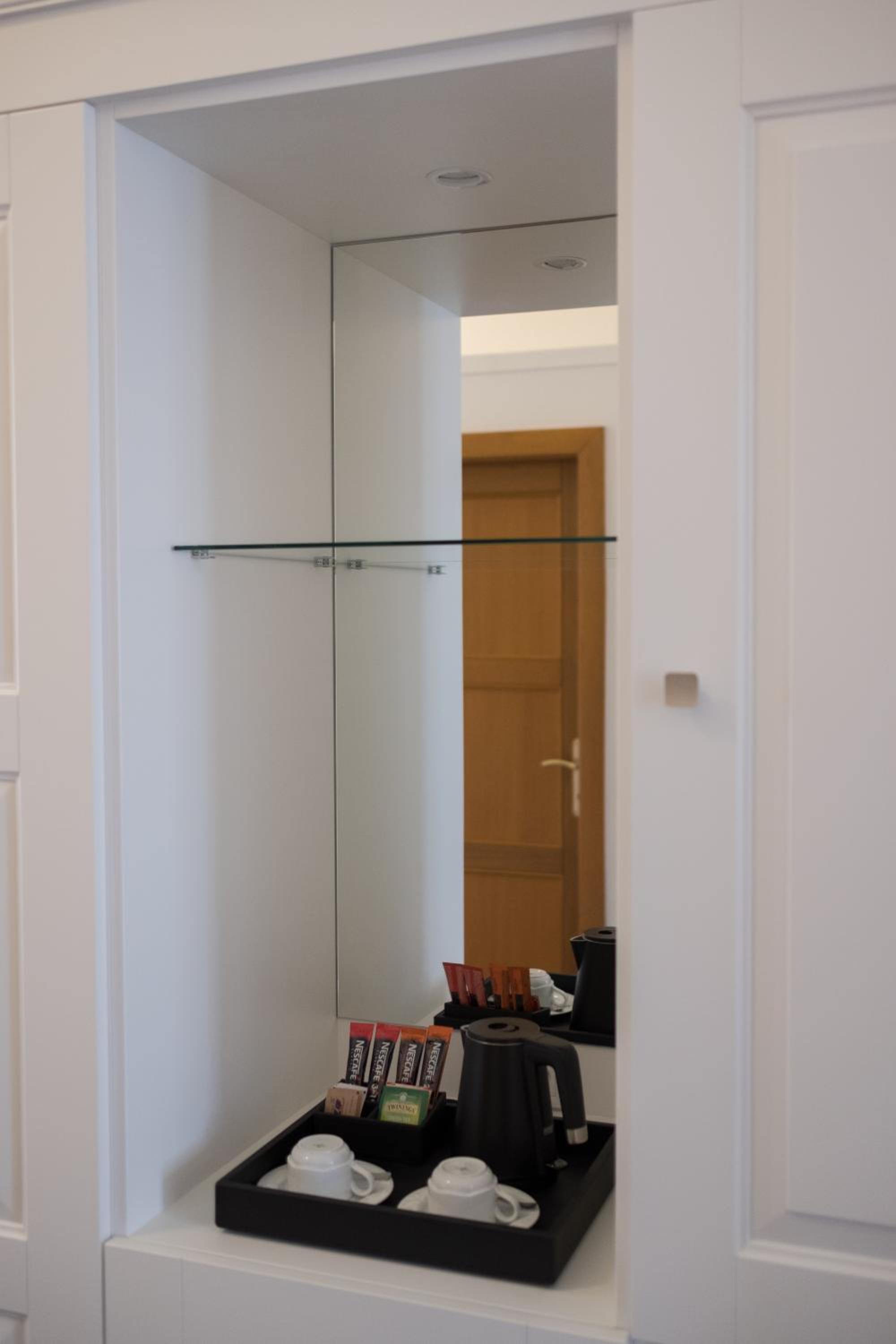 Deluxe Double Room with extra bed (2+2)  - Photo 6