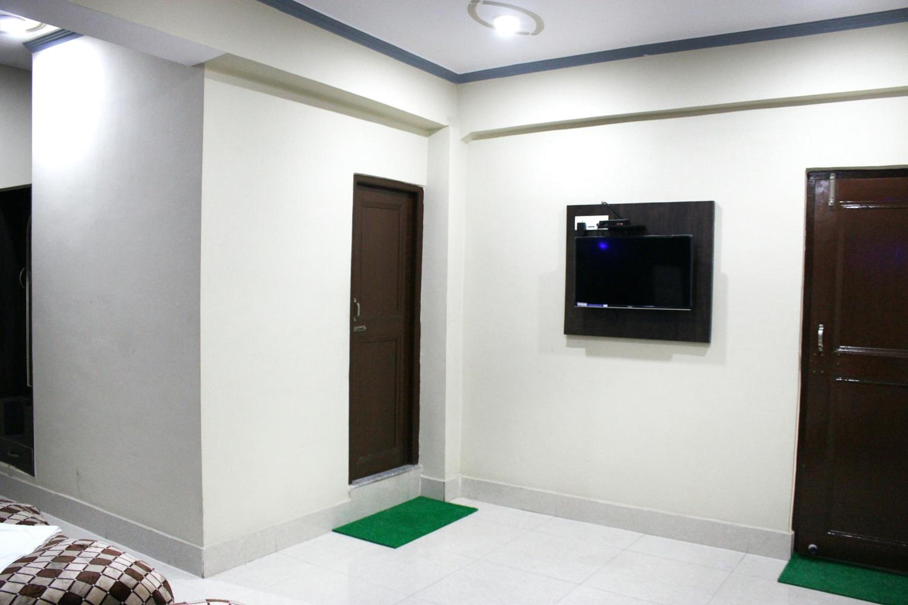 Deluxe Quadruple Room - Photo 4