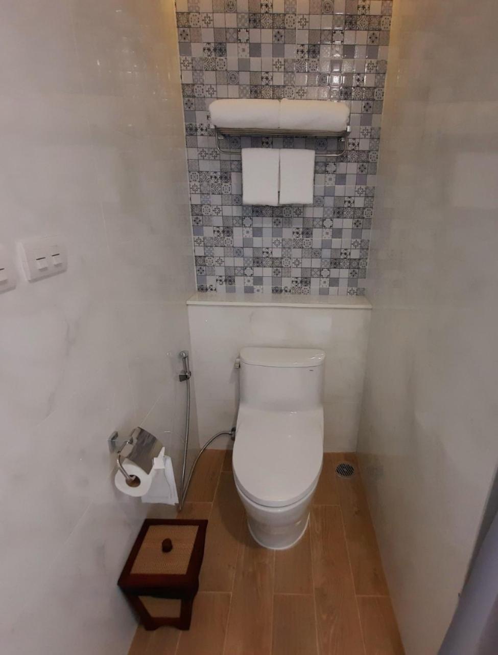 Deluxe Double or Twin Room with Balcony - Photo 5