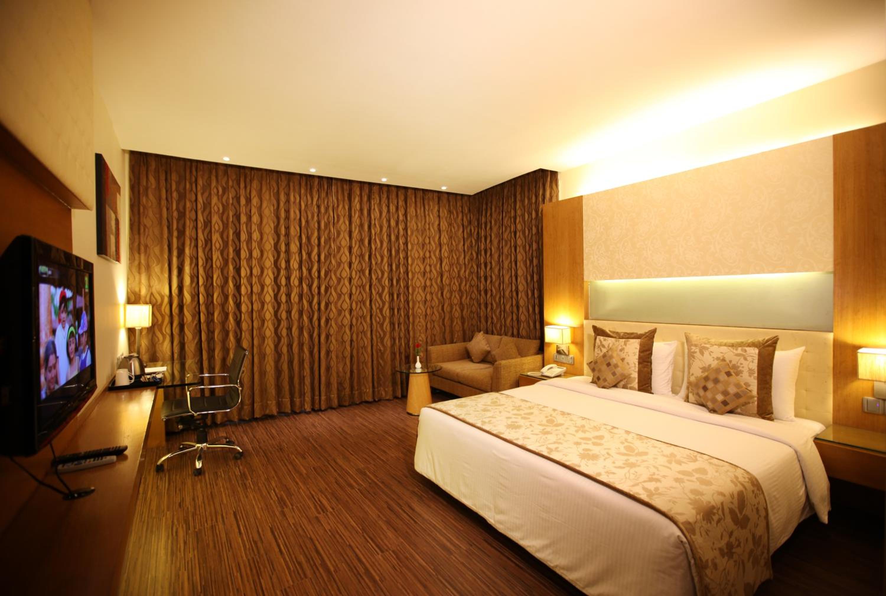 Budget Double Room - Photo 7