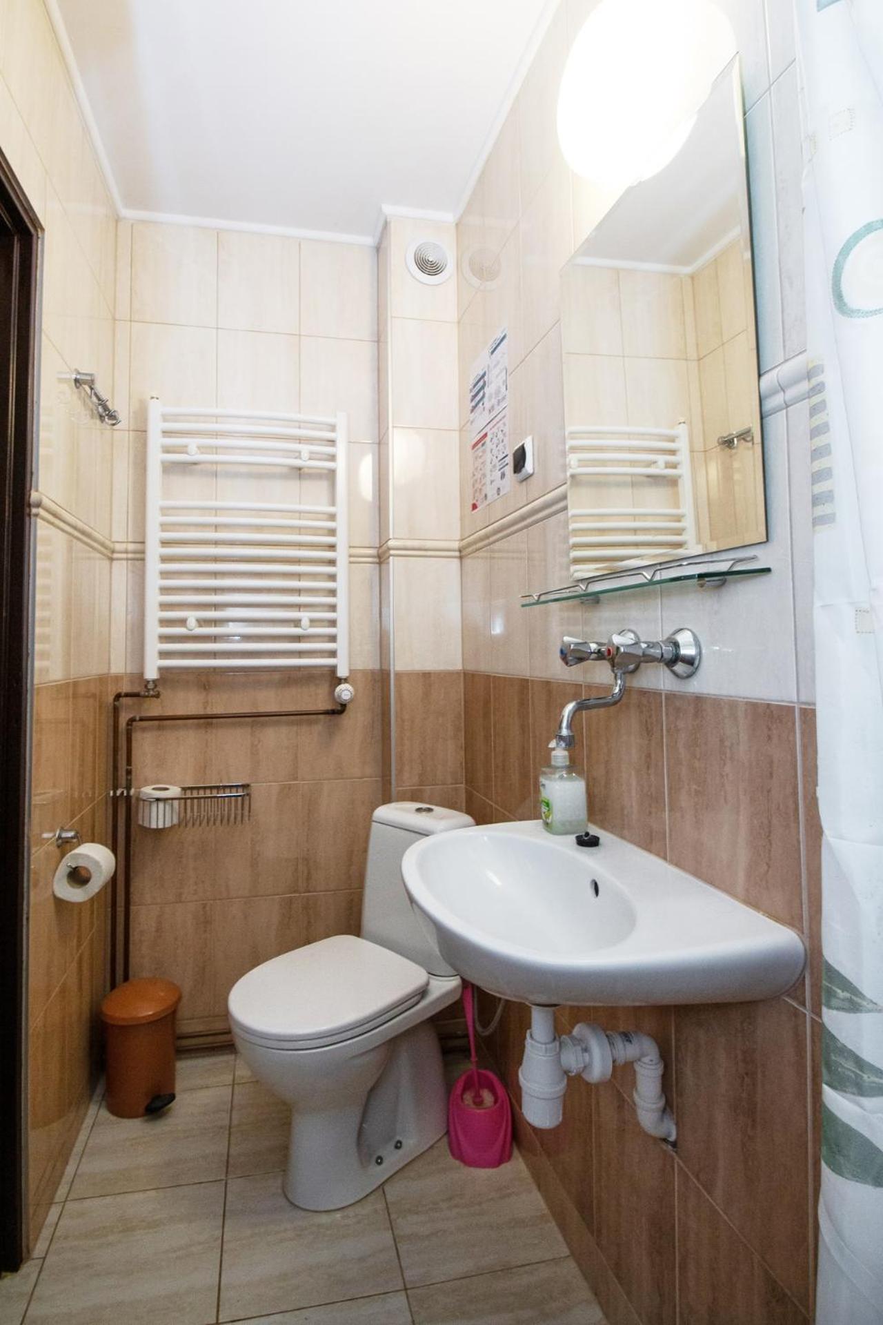 Double Room - Photo 4