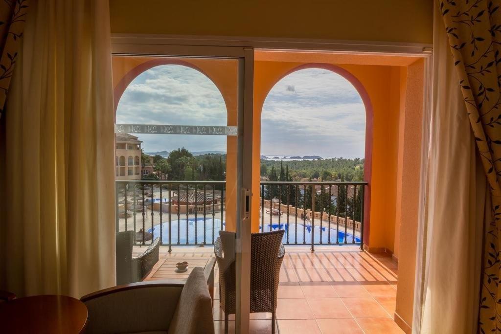 Double Room with Sea View photo 3