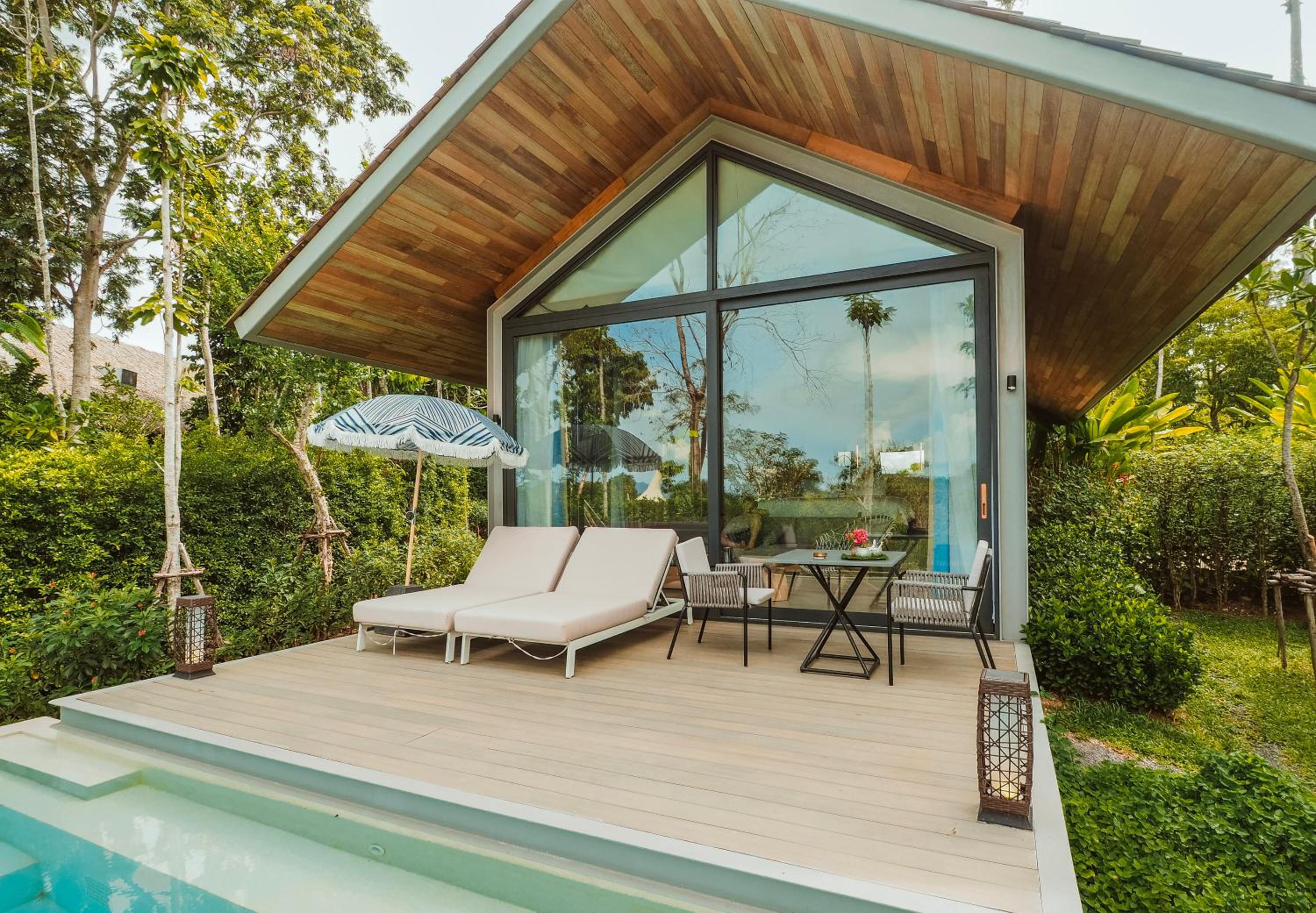 One-Bedroom Pool Villa with Schedule Boat Transfer - Photo 8
