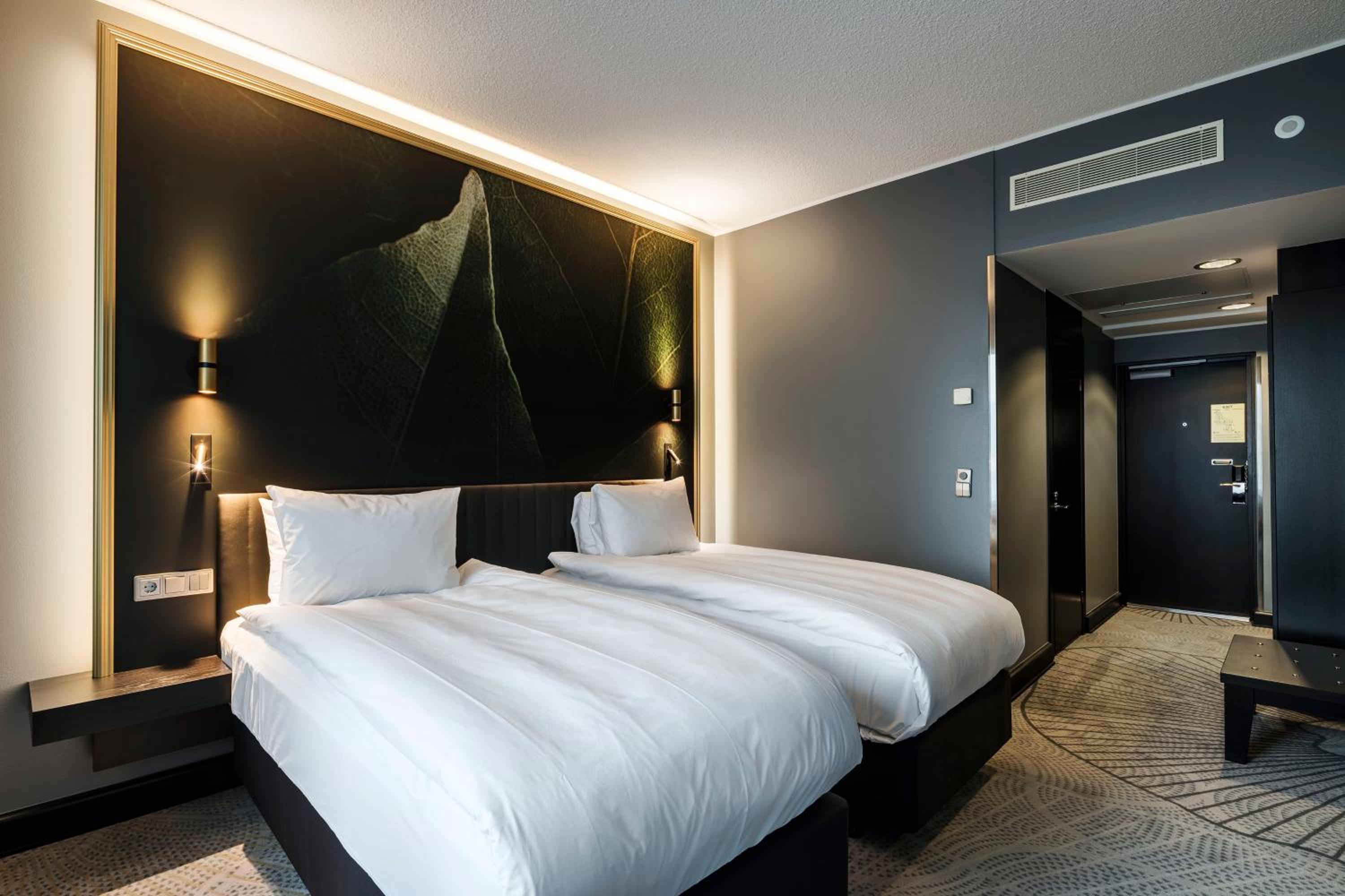 Standard Room with Two Single Beds