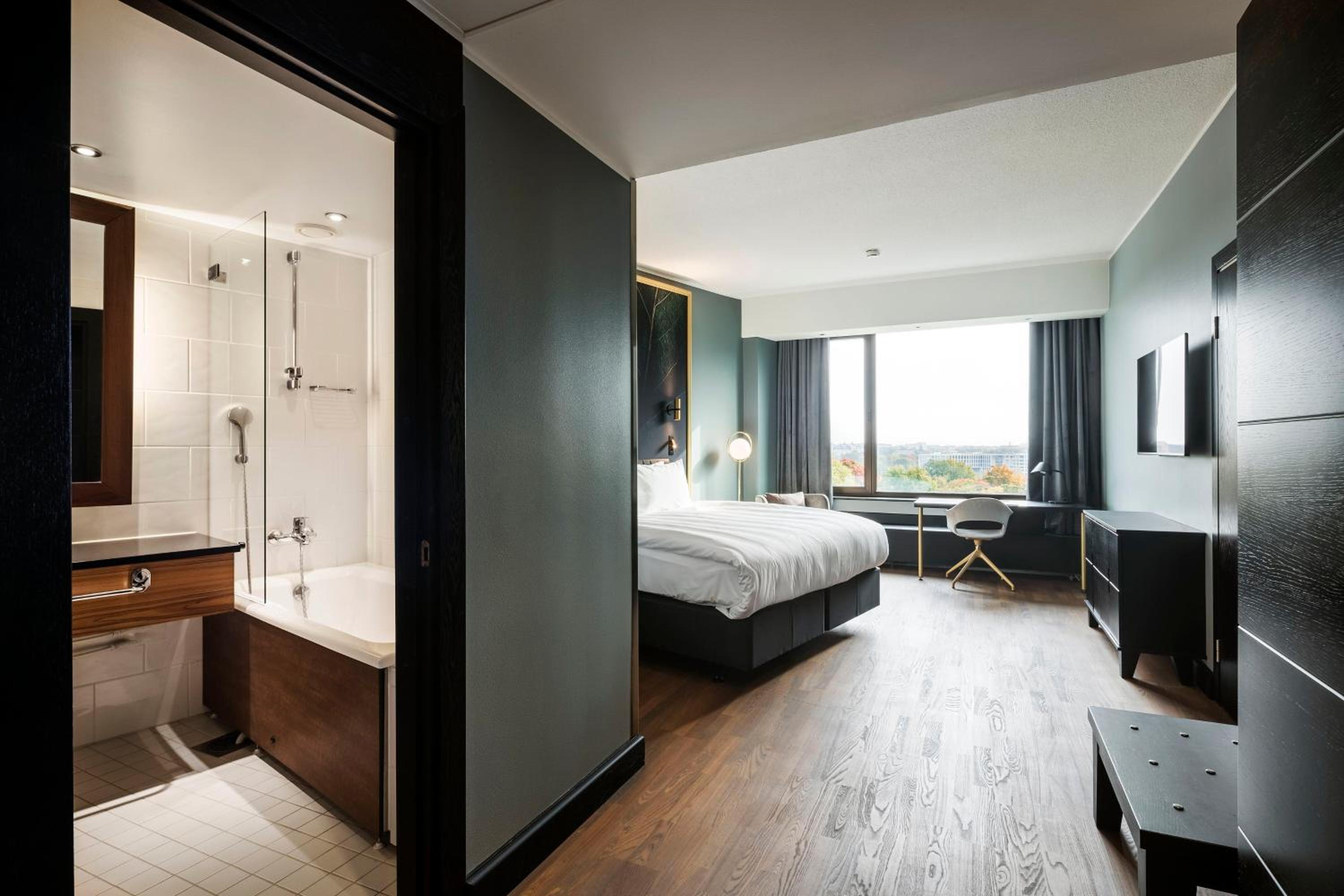 Standard King Room