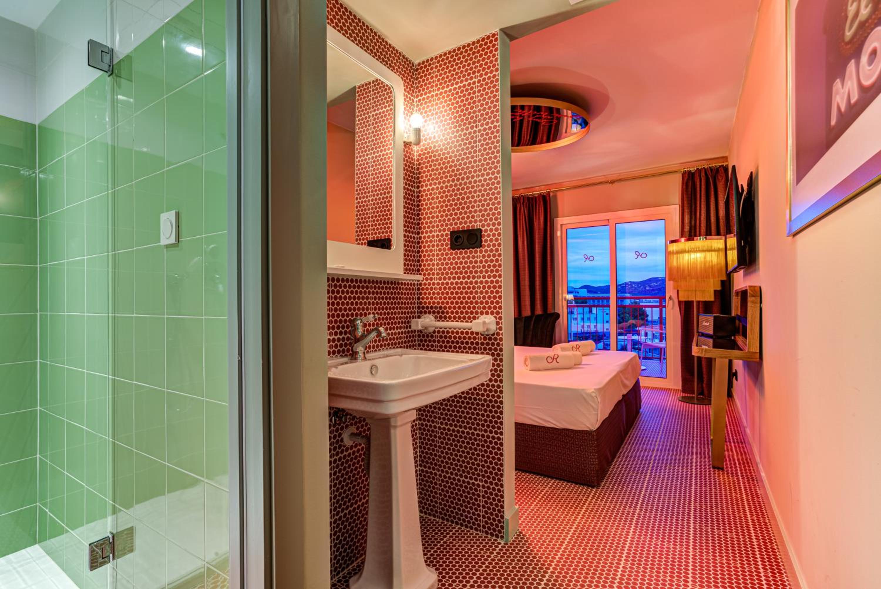 Double Room - Photo 3